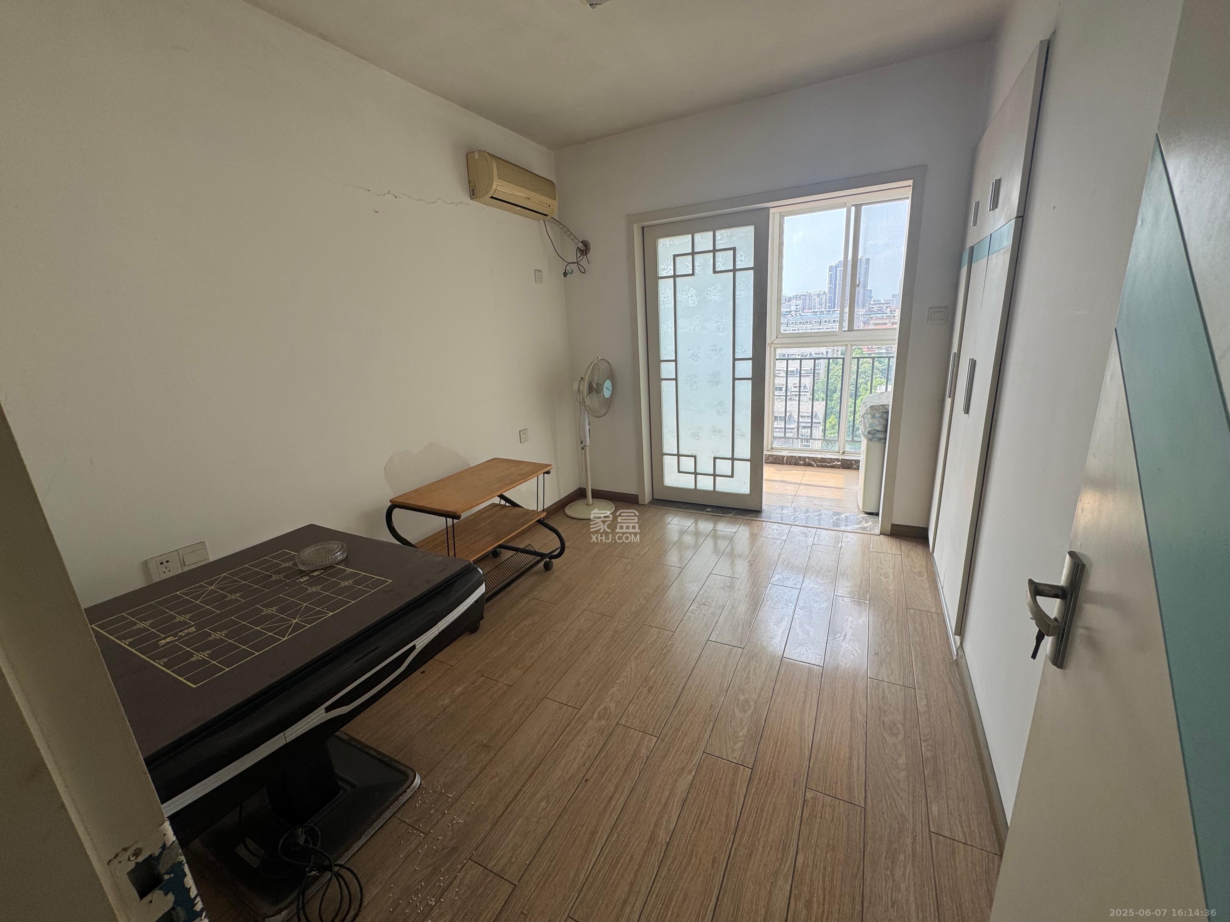 枫林美景  4室2厅2卫   2800.00元/月室内图