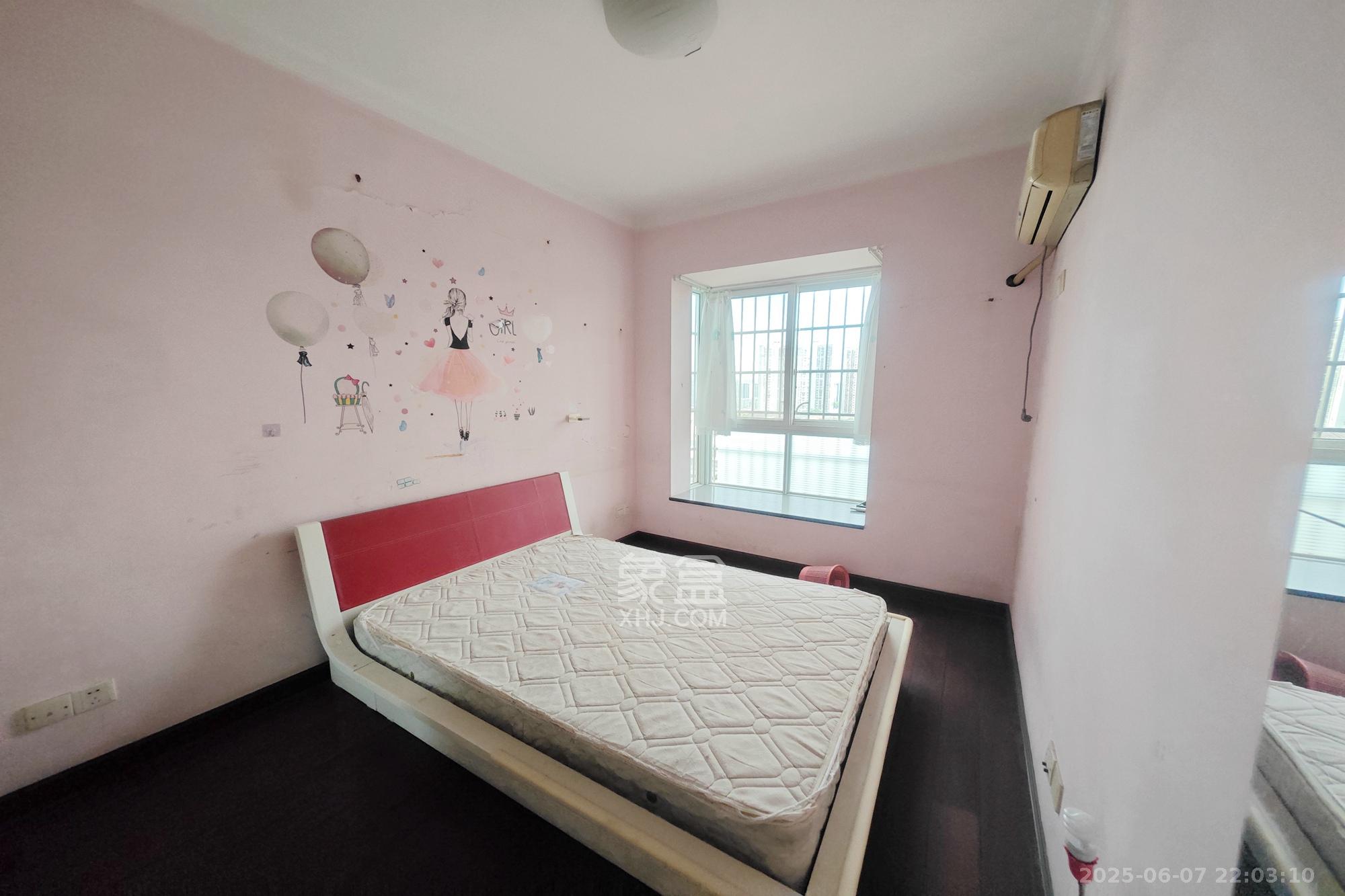 鑫天鑫城  4室2厅2卫    85.0万 鑫天鑫城  4室2厅2卫    85.0万卧室