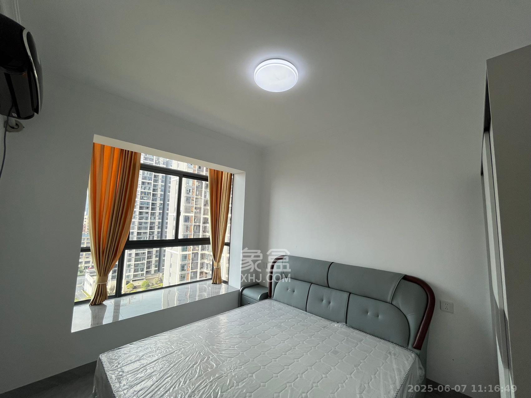 九华新城 3室2厅2卫 2000.0元/月 九华新城 3室2厅2卫 2000.0元/月室内图