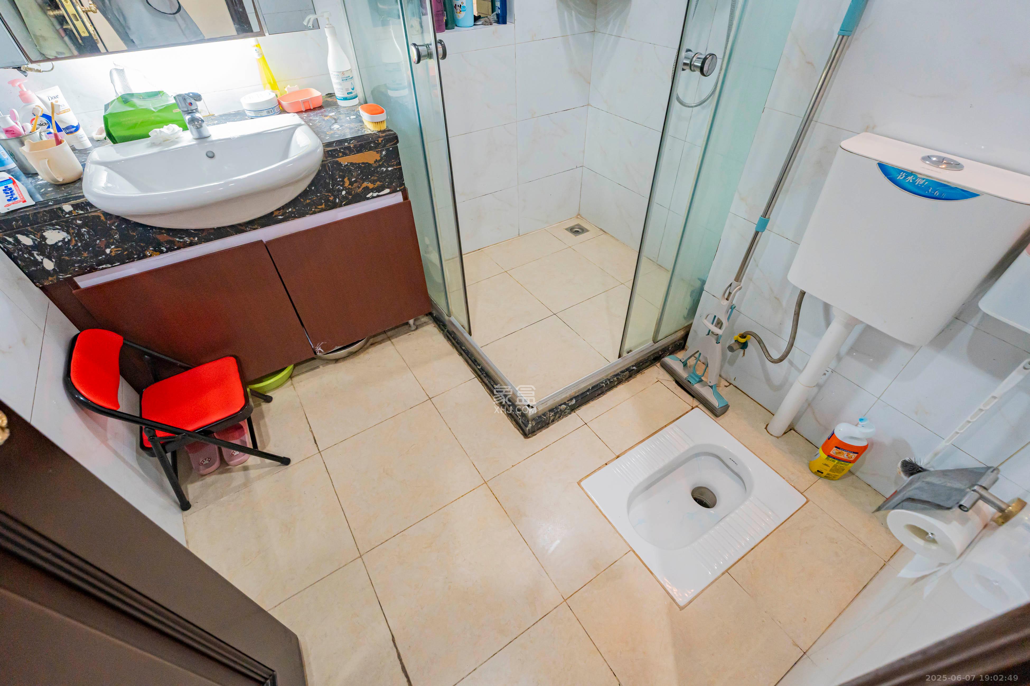 恒大雅苑  3室2厅2卫    95.0万 恒大雅苑  3室2厅2卫    95.0万卫生间