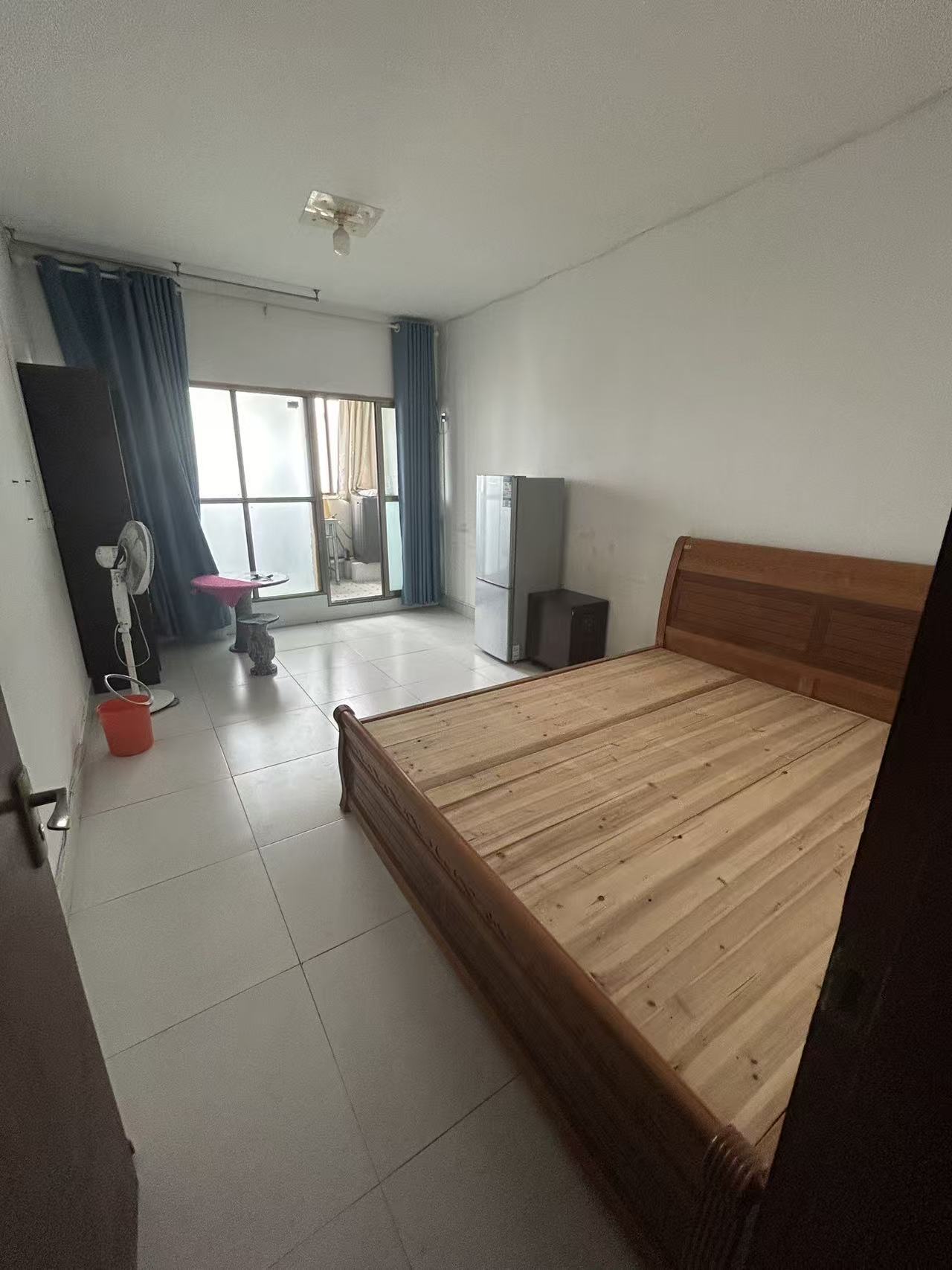 花园大厦 1室0厅1卫 1200.0元/月 花园大厦 1室0厅1卫 1200.0元/月室内图