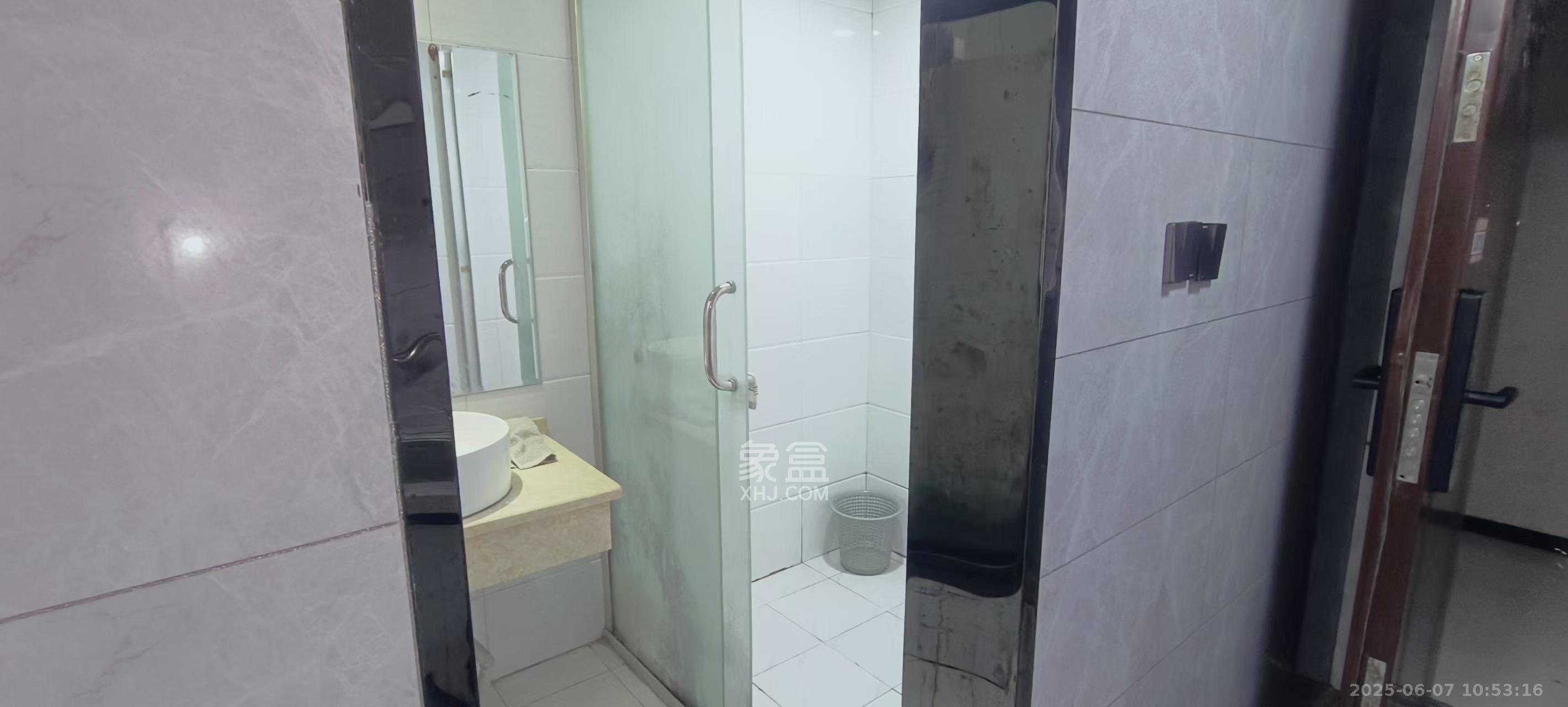 星城荣域 1室1厅1卫 1630.0元/月 星城荣域 1室1厅1卫 1630.0元/月室内图