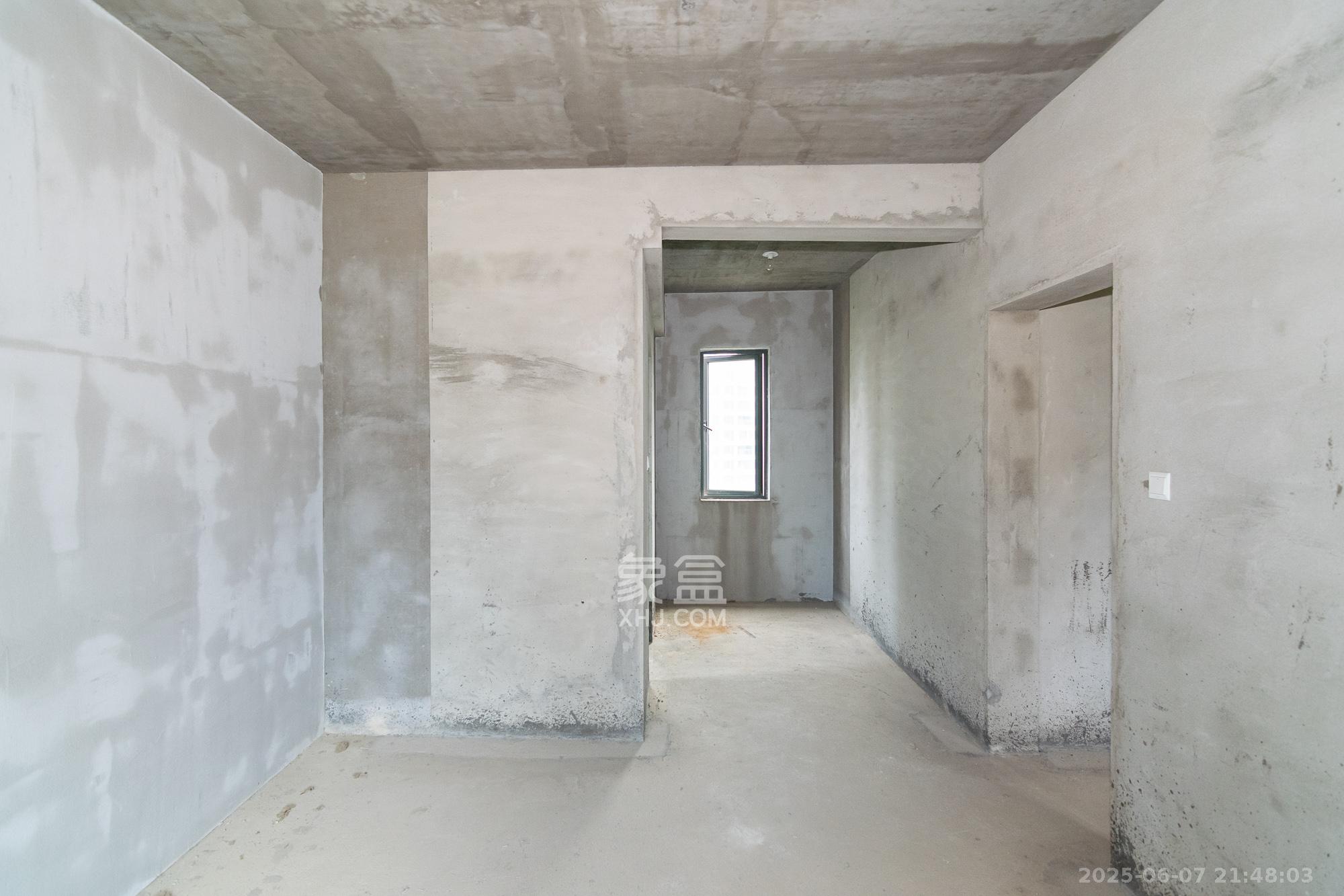 凯尔花缇紫郡 4室2厅2卫 72.8万 凯尔花缇紫郡 4室2厅2卫 72.8万卧室