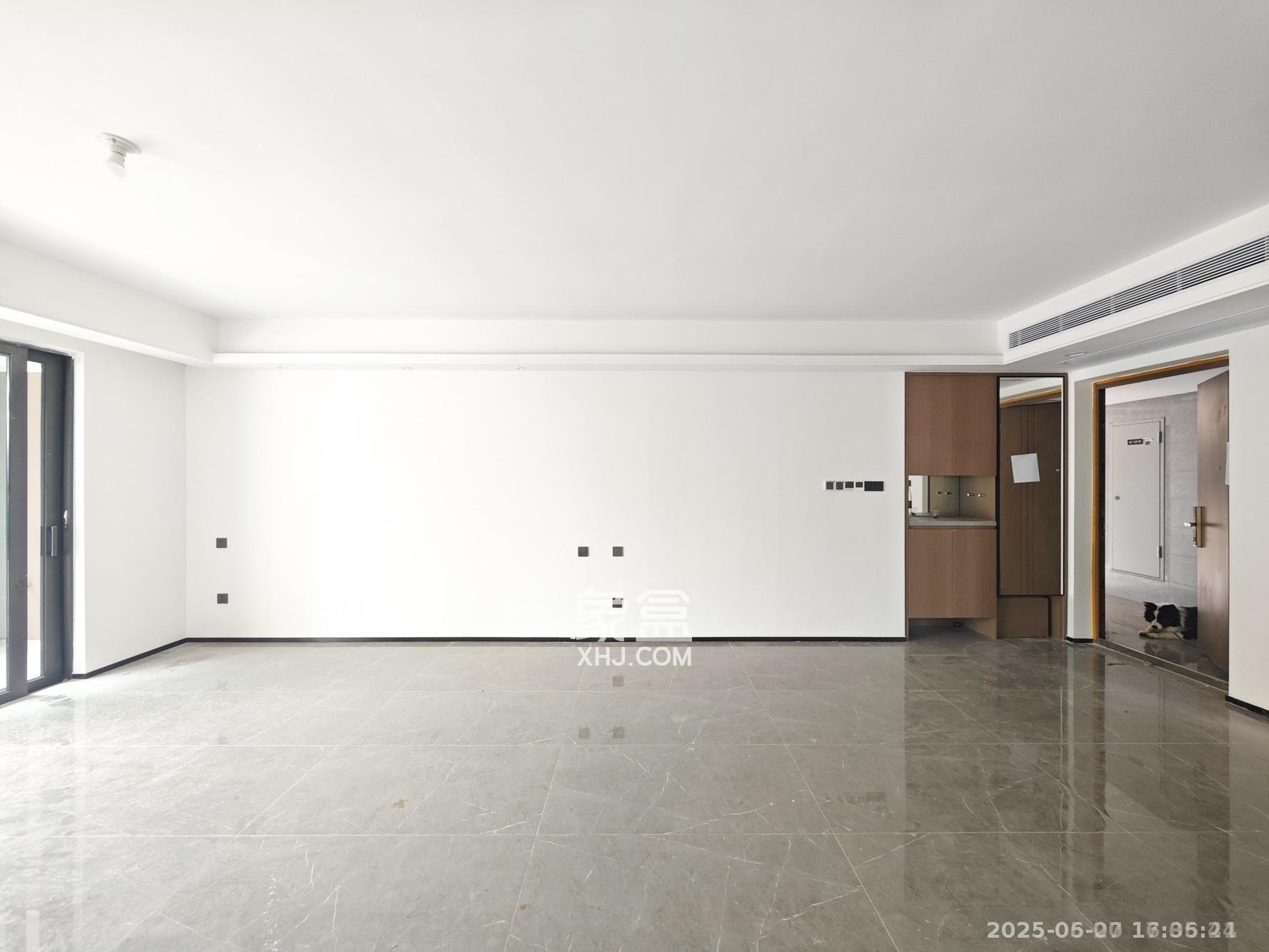 金地都会风華  4室2厅2卫    3500.0元/月室内图