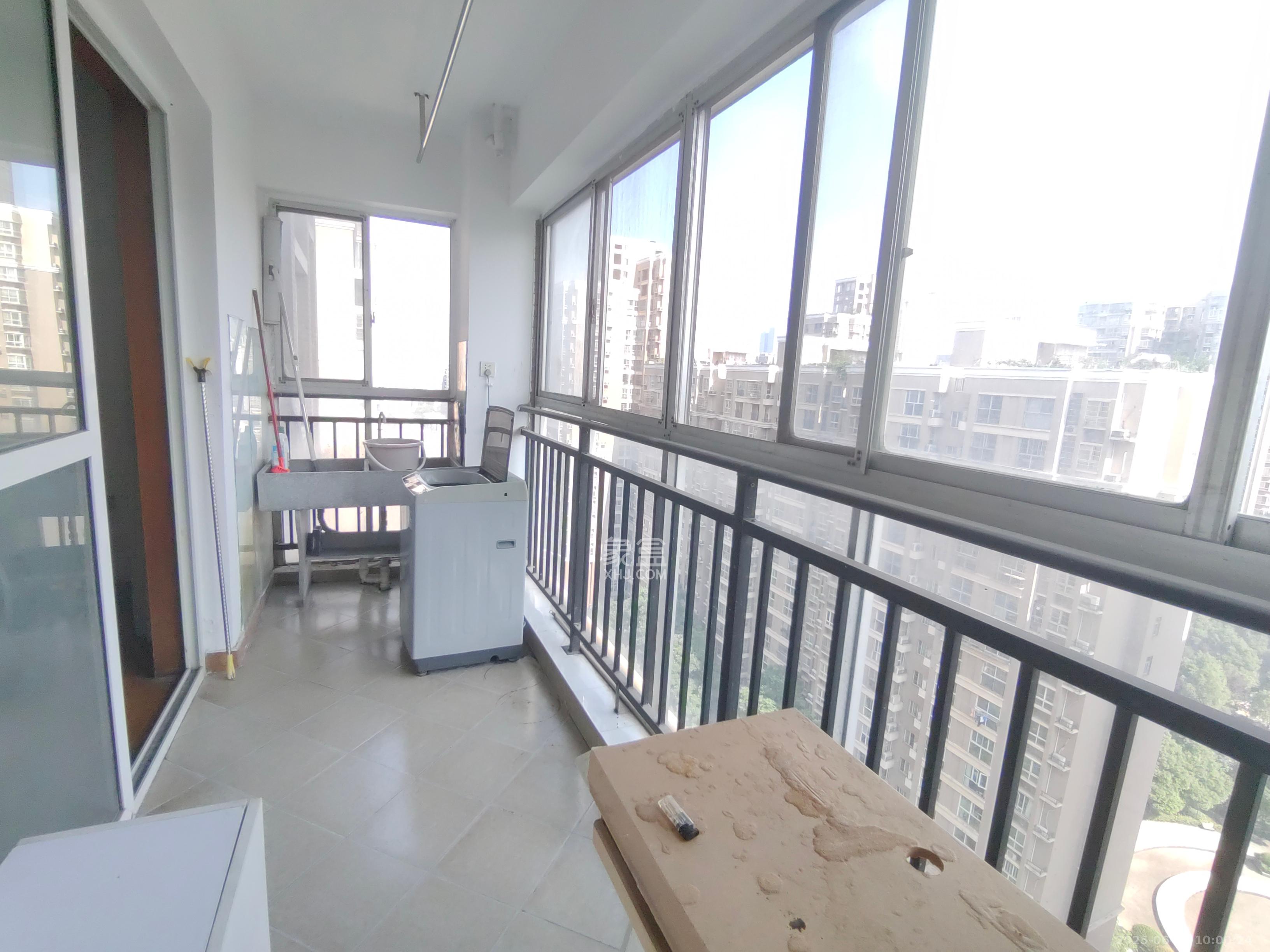 上河国际C区  4室2厅2卫   3600.00元/月室内图