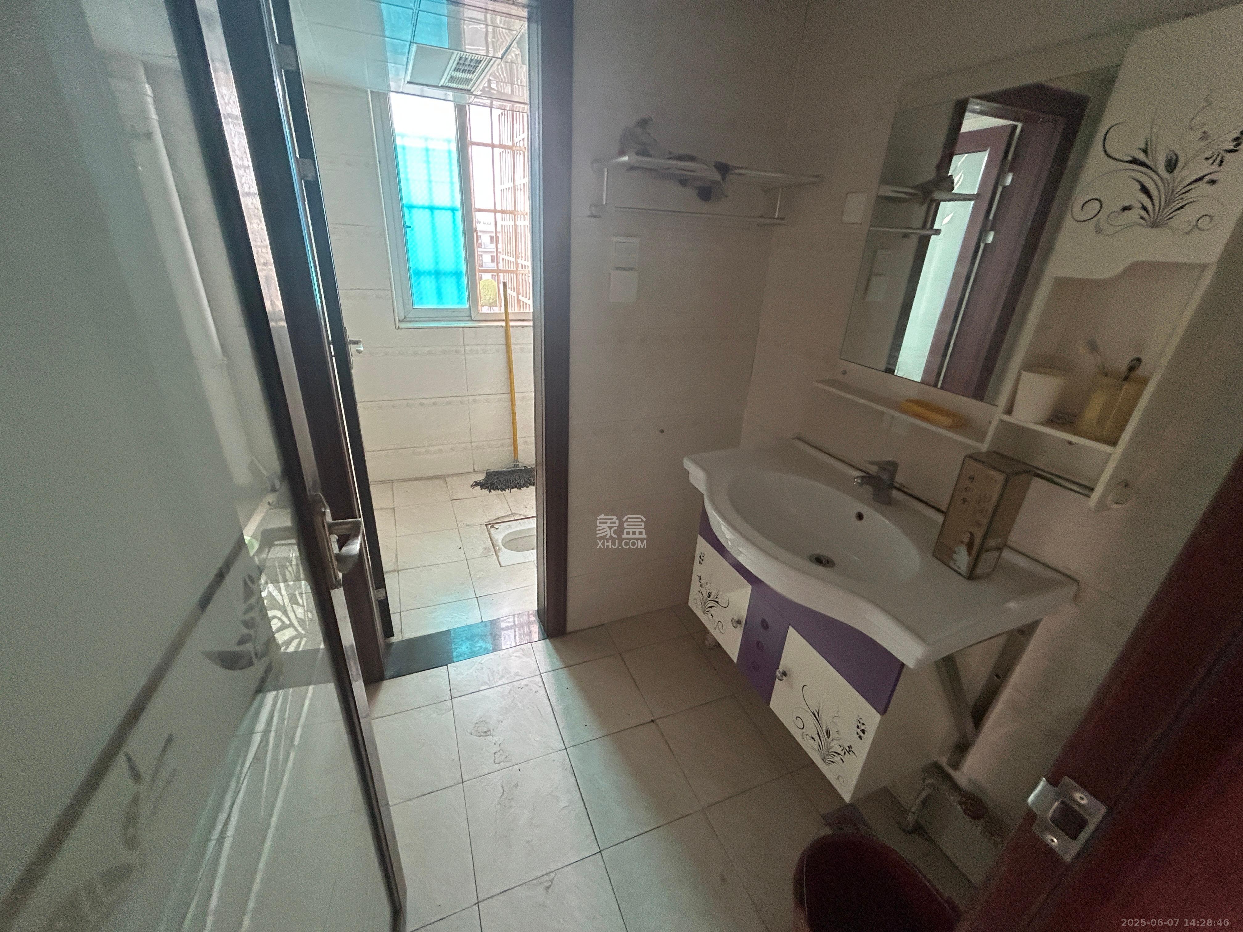 三城花苑(一,二,三期) 2室2厅1卫 1000.0元/月 三城花苑(一,二,三期) 2室2厅1卫 1000.0元/月室内图