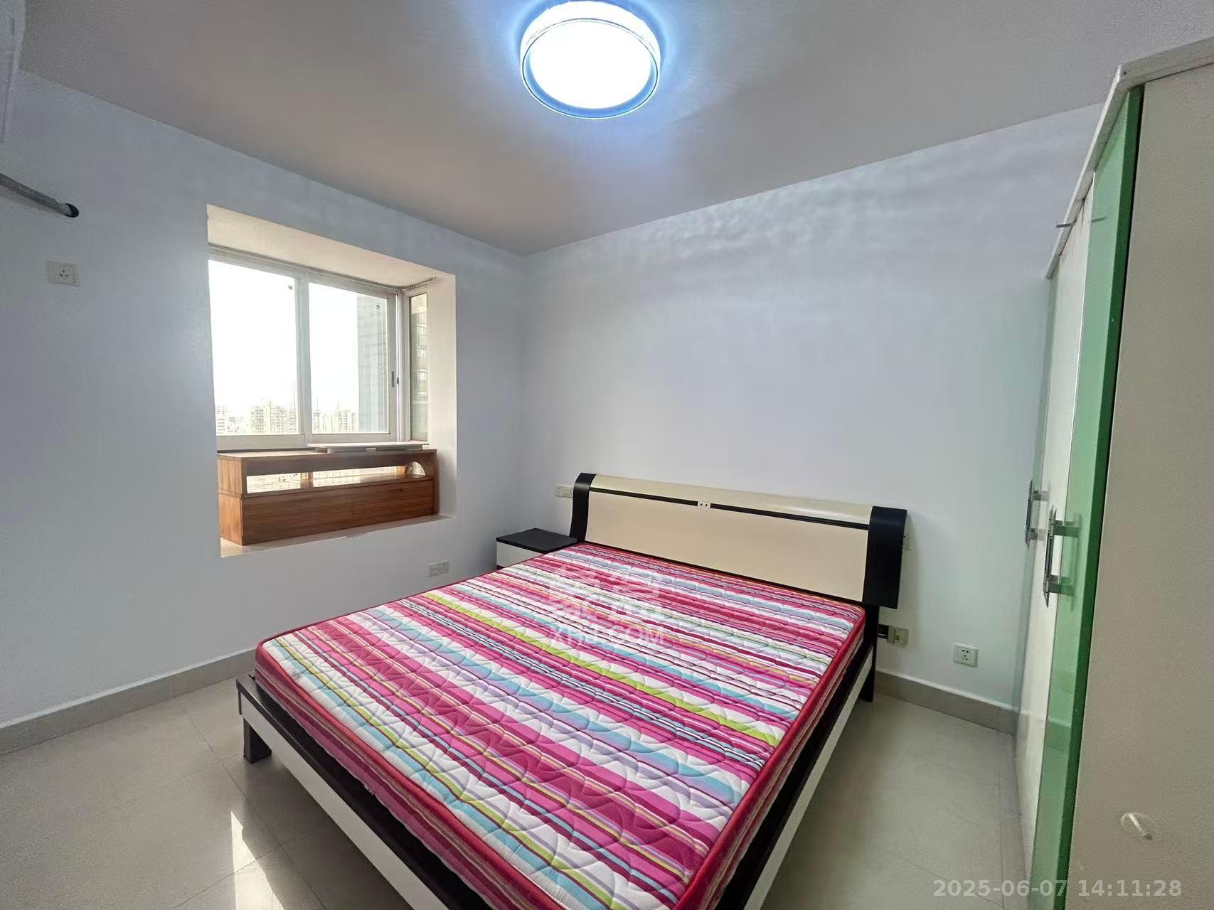 芙蓉公馆  2室1厅1卫    2300.0元/月 芙蓉公馆  2室1厅1卫    2300.0元/月室内图