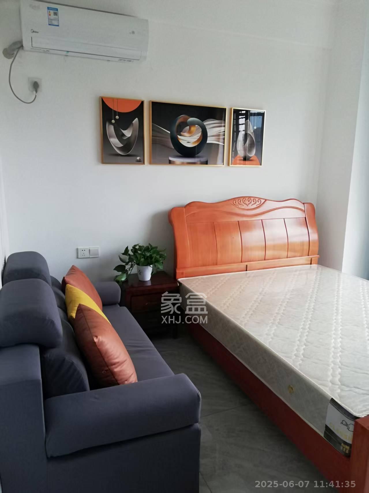 中南国际眼镜城(中伟商业中心)  1室1厅1卫    1400.0元/月 中南国际眼镜城(中伟商业中心)  1室1厅1卫    1400.0元/月室内图1