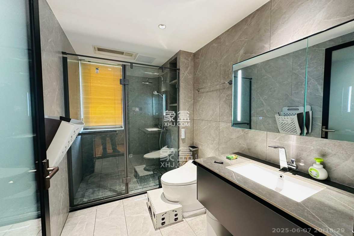 达美溪湖湾 5室2厅2卫 13000.0元/月 达美溪湖湾 5室2厅2卫 13000.0元/月室内图