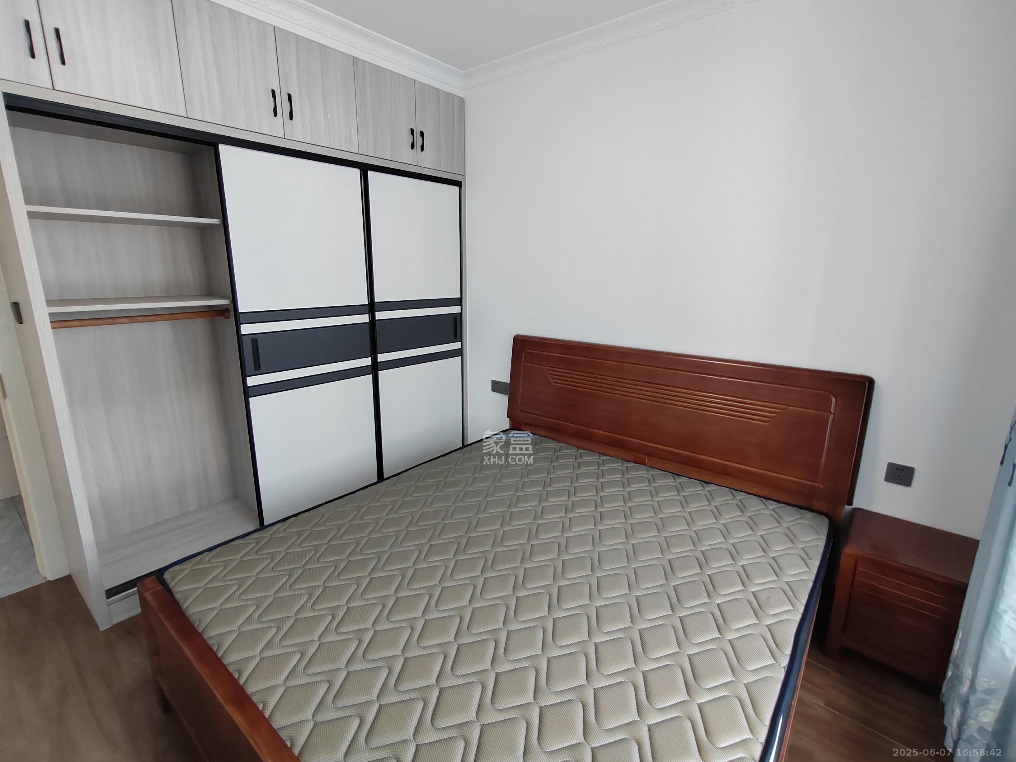 真人桥家园一期 2室2厅1卫 1800.0元/月 真人桥家园一期 2室2厅1卫 1800.0元/月室内图