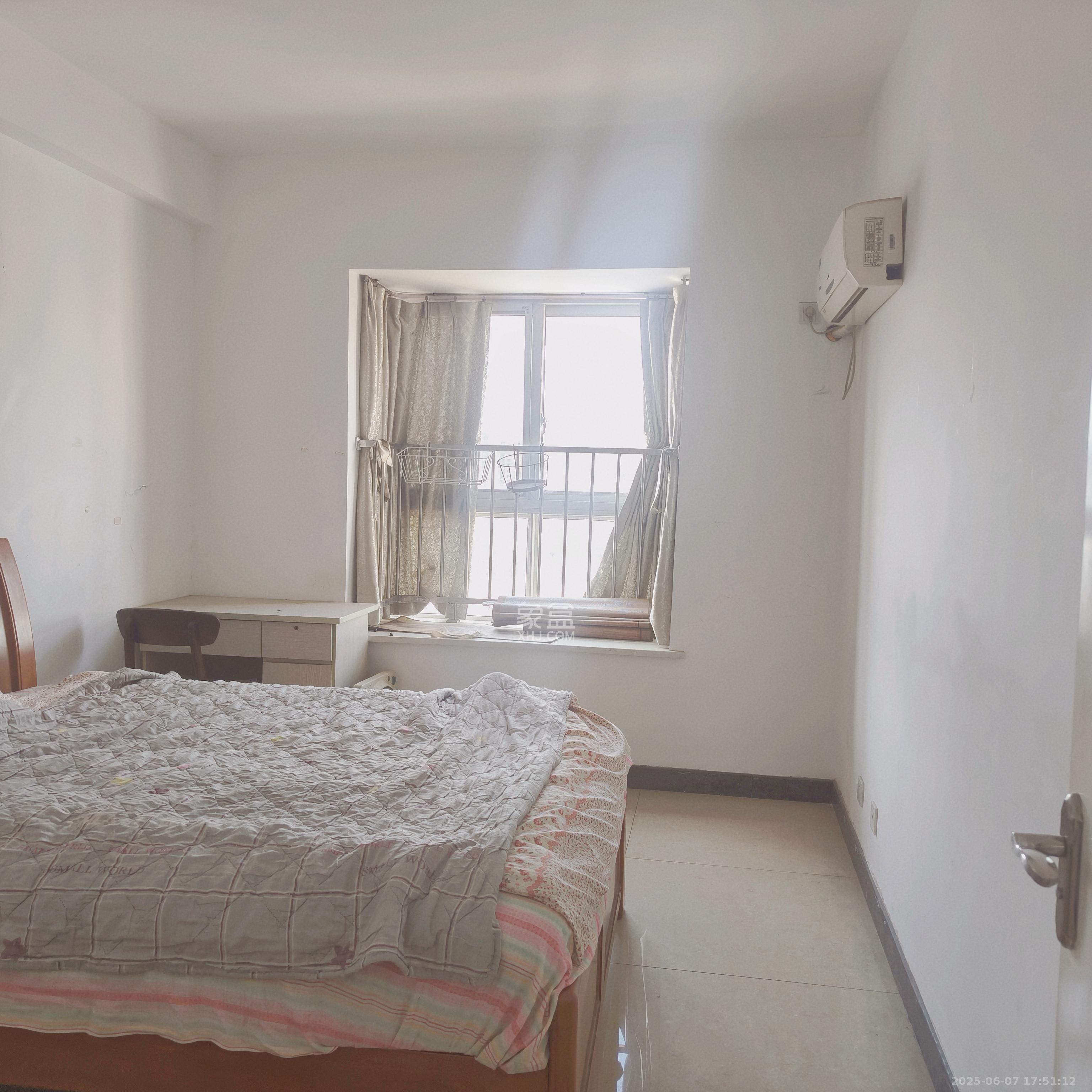 德润园  4室2厅2卫    3600.0元/月 德润园  4室2厅2卫    3600.0元/月室内图