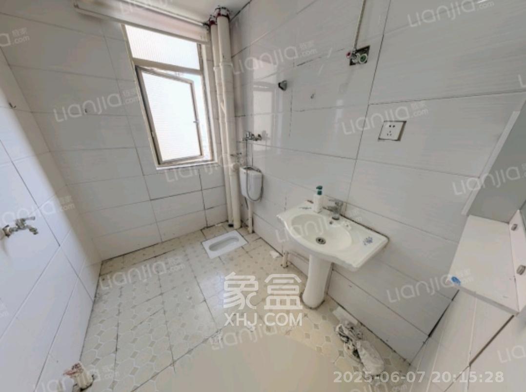 江山帝景雅典  2室2厅1卫   1600.00元/月室内图