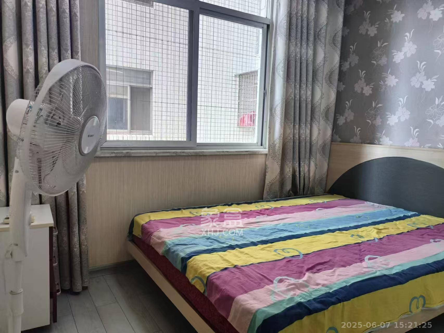 东方新世界  2室1厅1卫   2500.00元/月室内图