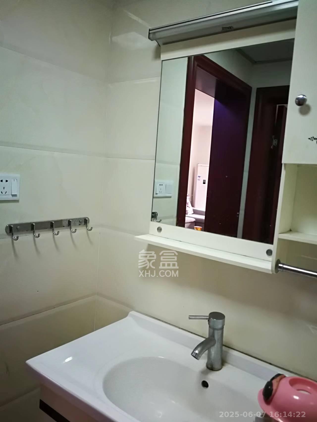 旭辉御府 3室1厅1卫 2400.0元/月 旭辉御府 3室1厅1卫 2400.0元/月室内图