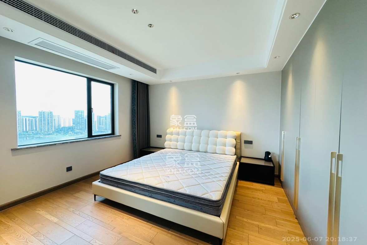 达美溪湖湾 5室2厅2卫 13000.0元/月 达美溪湖湾 5室2厅2卫 13000.0元/月室内图