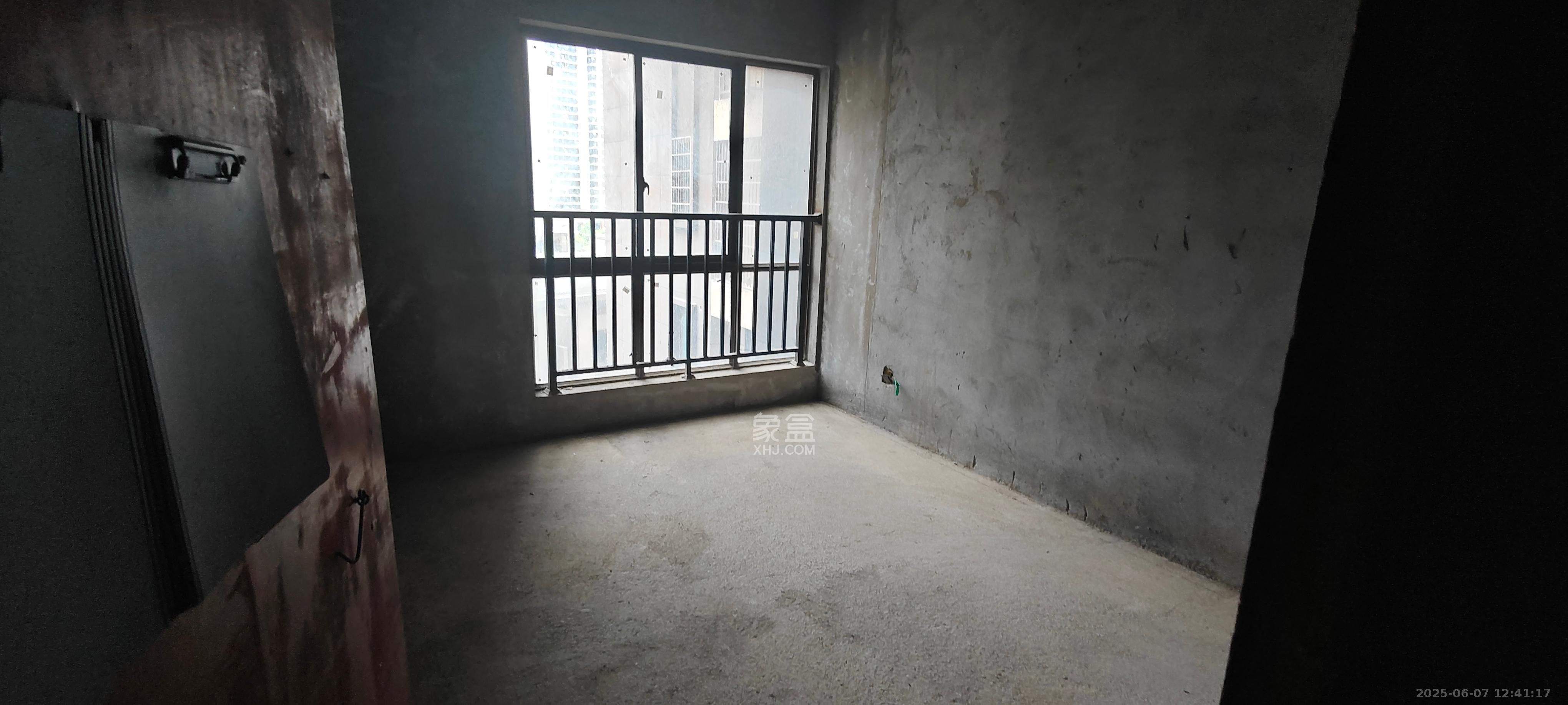 星月绿洲  4室1厅2卫    1600.0元/月室内图