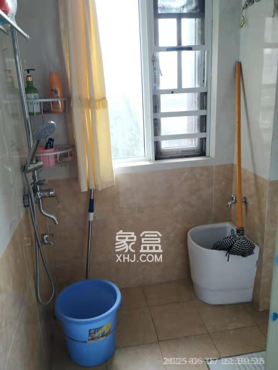 佛奥康桥水岸  3室2厅2卫   1700.00元/月室内图