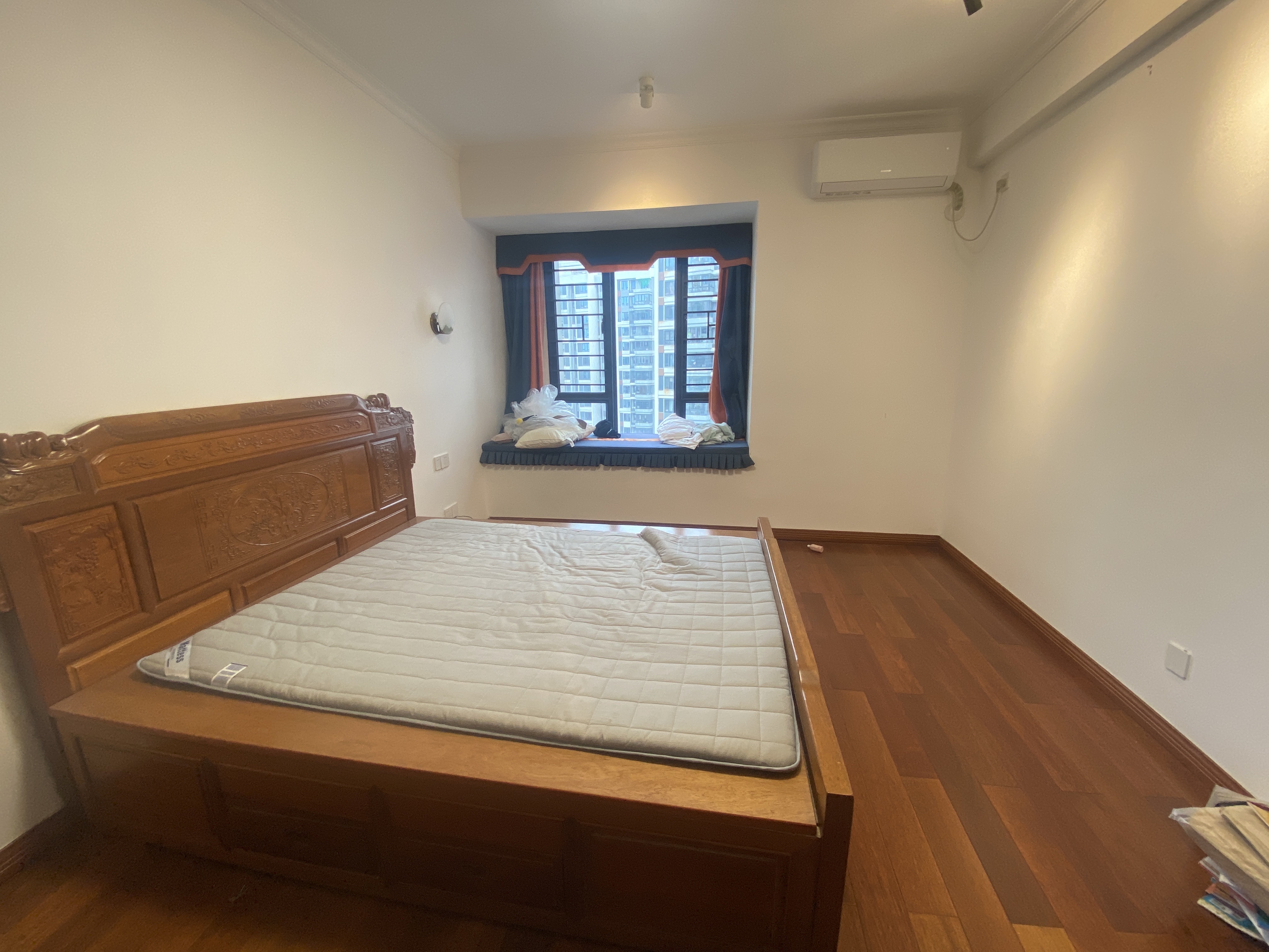 天街华府（海南新天地）  3室2厅2卫   3900.00元/月室内图