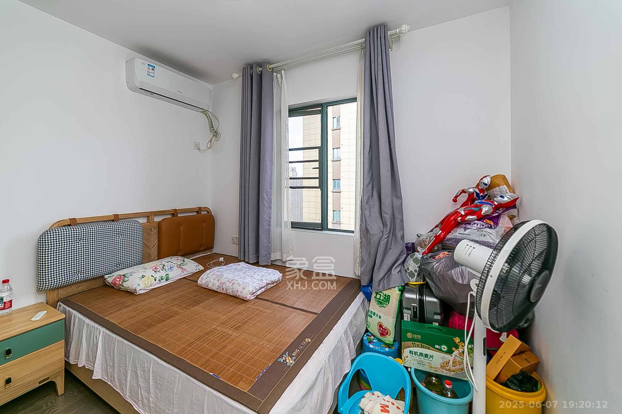 荣盛花语书苑  3室2厅1卫    95.0万 荣盛花语书苑  3室2厅1卫    95.0万卧室