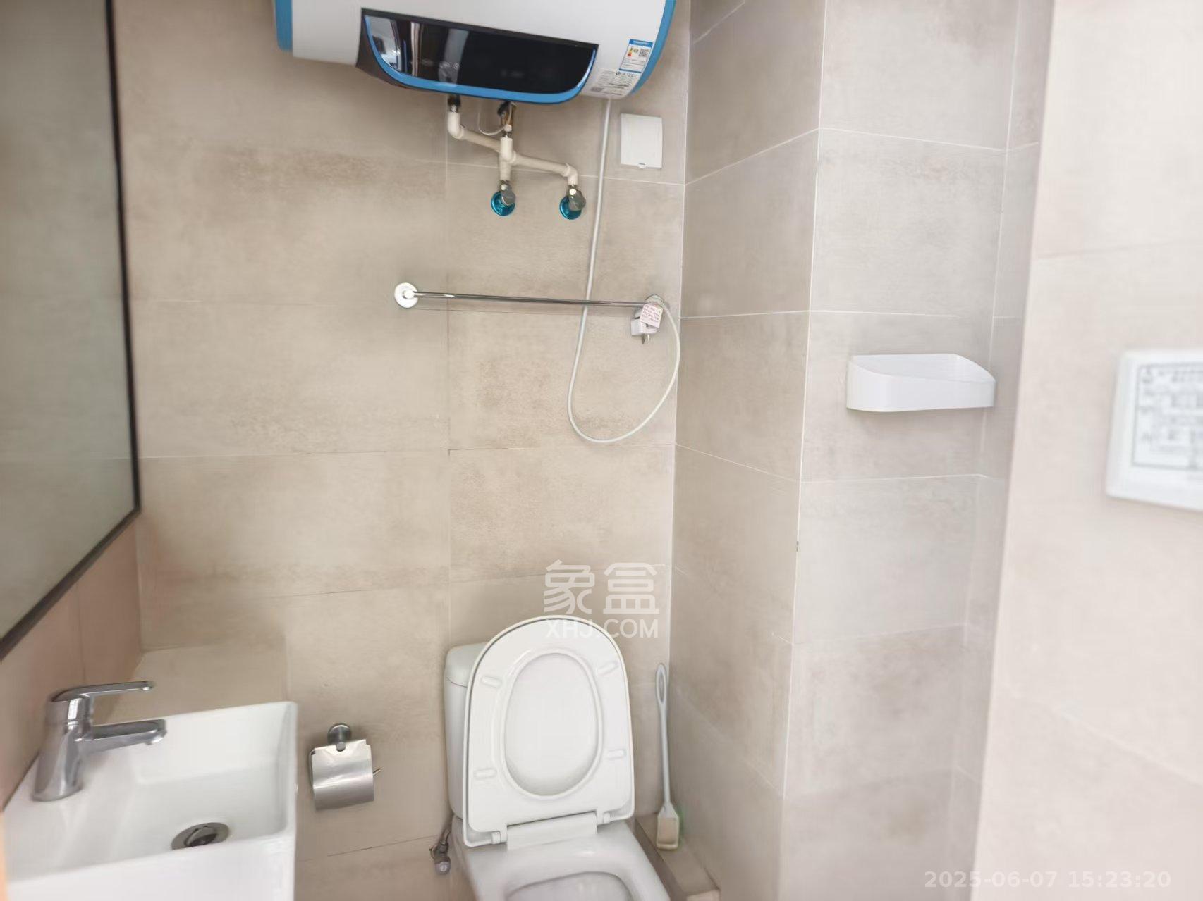 兰亭湾畔 1室1厅1卫 1200.0元/月 兰亭湾畔 1室1厅1卫 1200.0元/月室内图