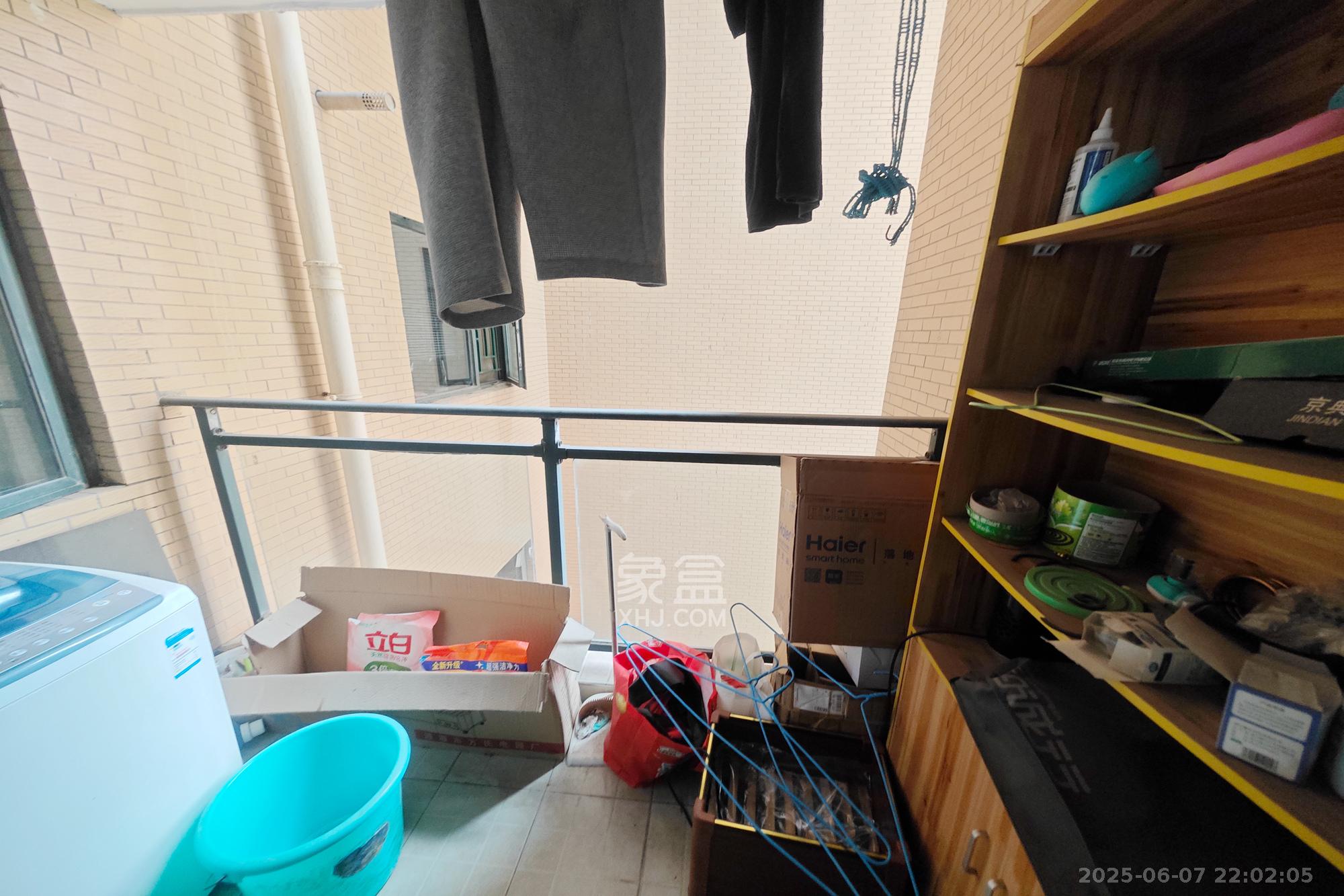 凯轩云顶  2室2厅1卫   93.80万阳台