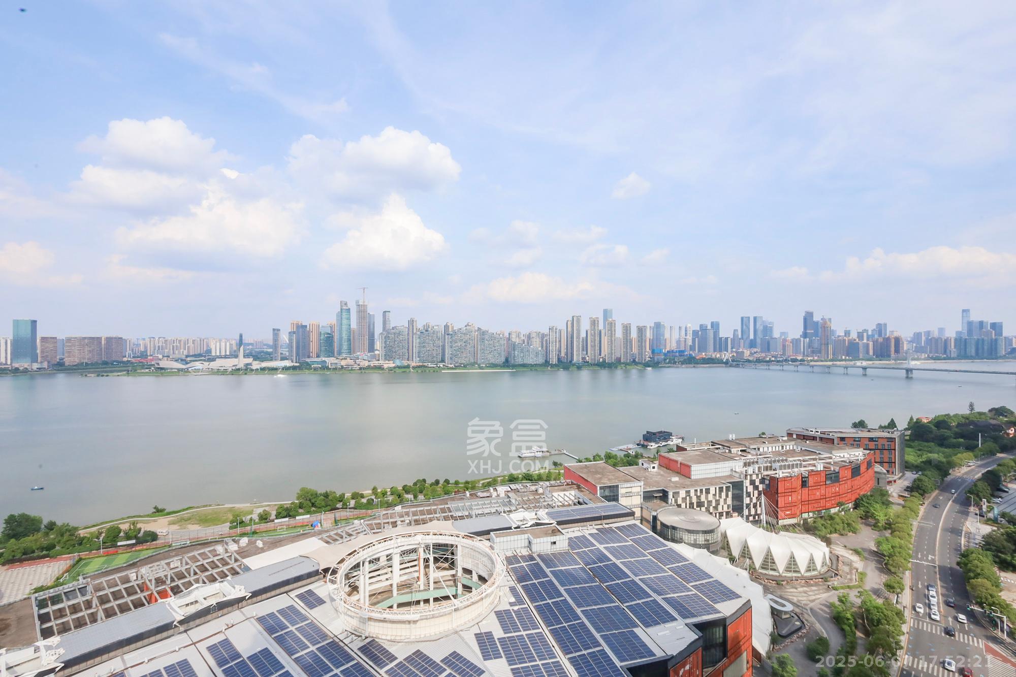 南山雍江汇(滨江国际新城) 3室2厅2卫 198.0万 南山雍江汇(滨江国际新城) 3室2厅2卫 198.0万其他