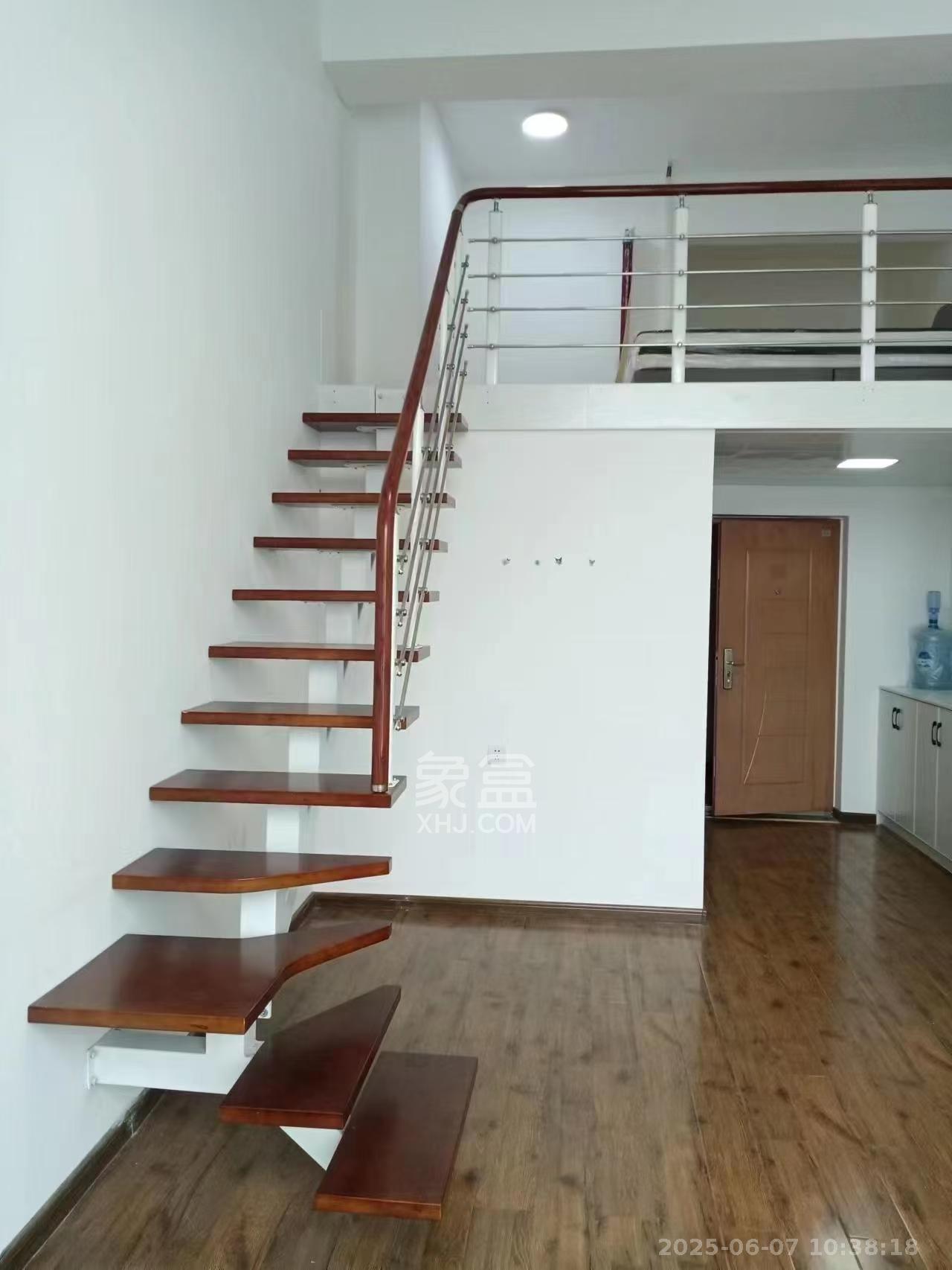 洋湖时代  1室1厅1卫   1400.00元/月室内图