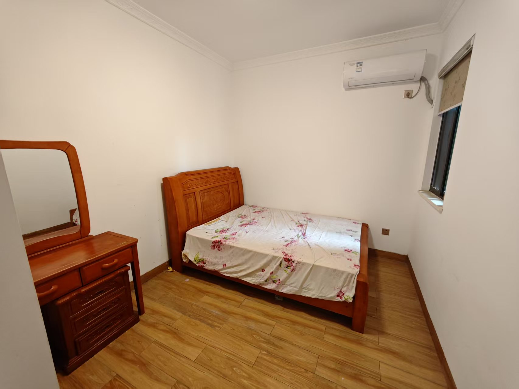 江畔人家 2室1厅1卫 2500.0元/月 江畔人家 2室1厅1卫 2500.0元/月室内图