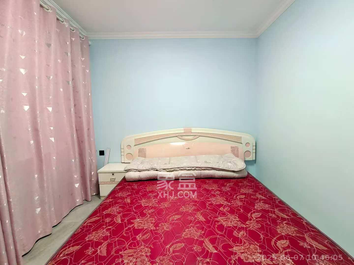 东方美地  3室2厅1卫   2500.00元/月室内图