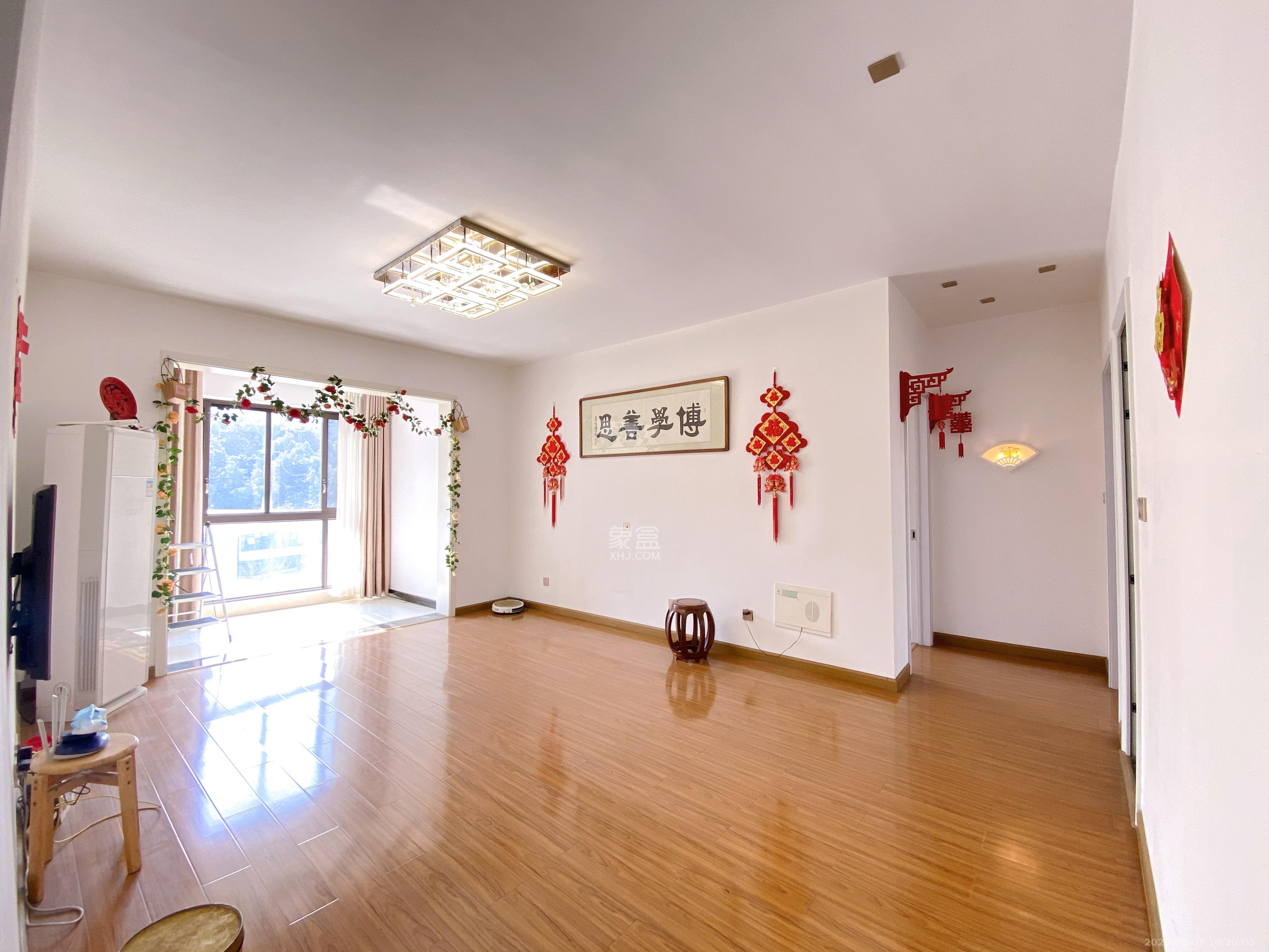 金茂梅溪湖 3室2厅2卫 3200.0元/月 金茂梅溪湖 3室2厅2卫 3200.0元/月室内图