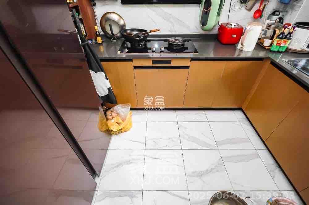 长房云西府一期  3室2厅2卫   3200.00元/月室内图