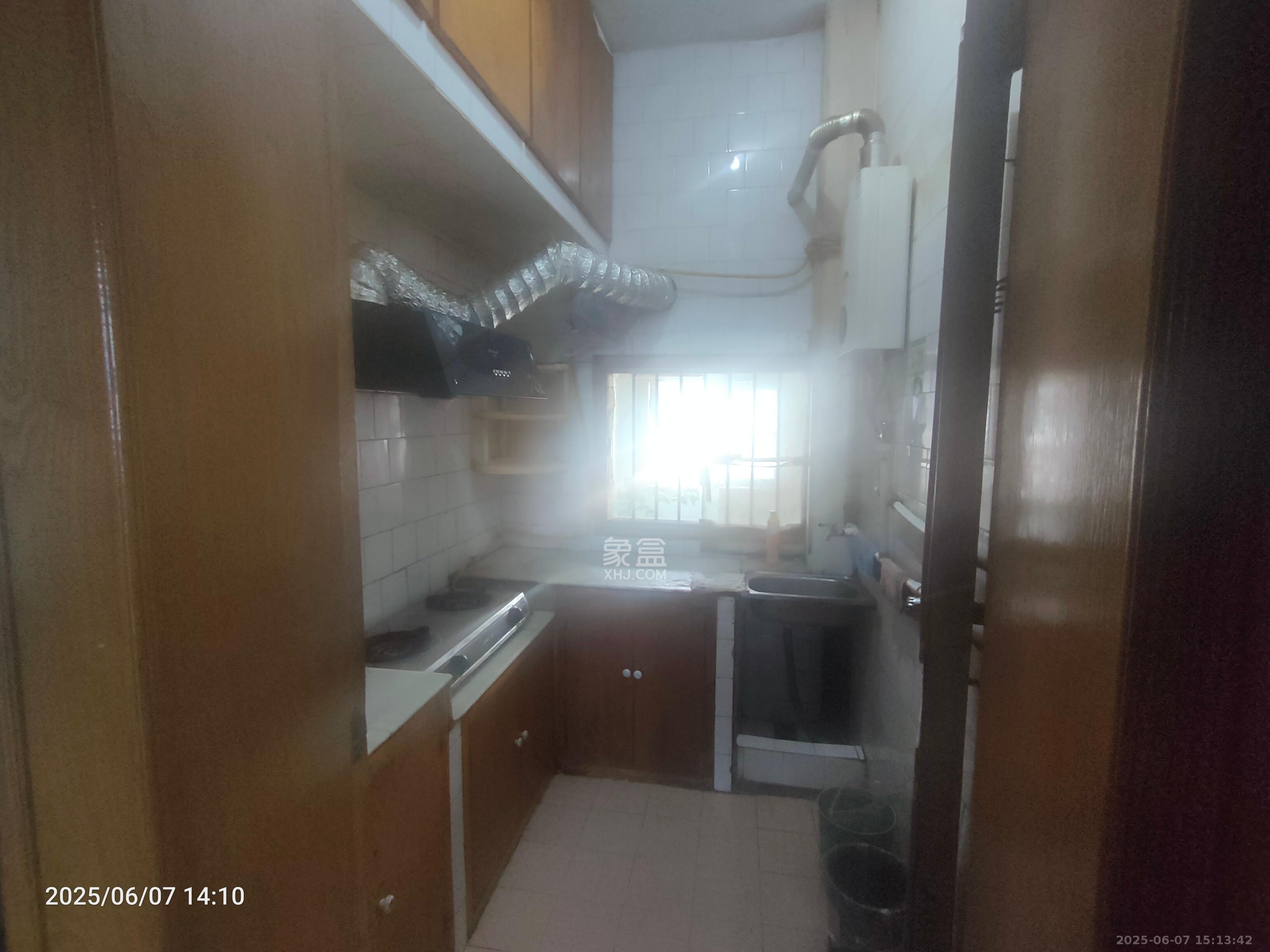 汽贸大厦 2室1厅1卫 2000.0元/月 汽贸大厦 2室1厅1卫 2000.0元/月室内图