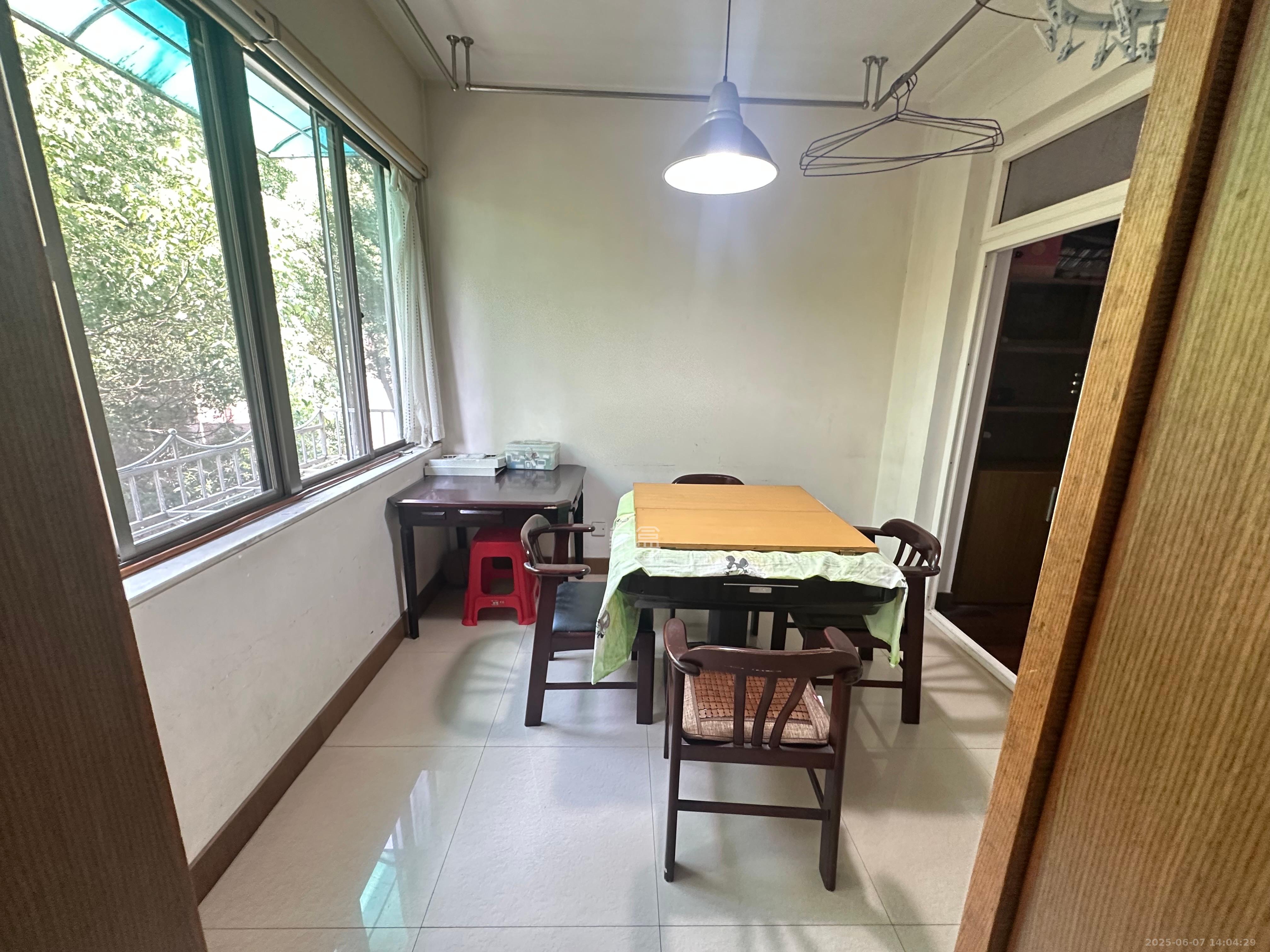 化工设计院 3室2厅2卫 2800.0元/月 化工设计院 3室2厅2卫 2800.0元/月室内图