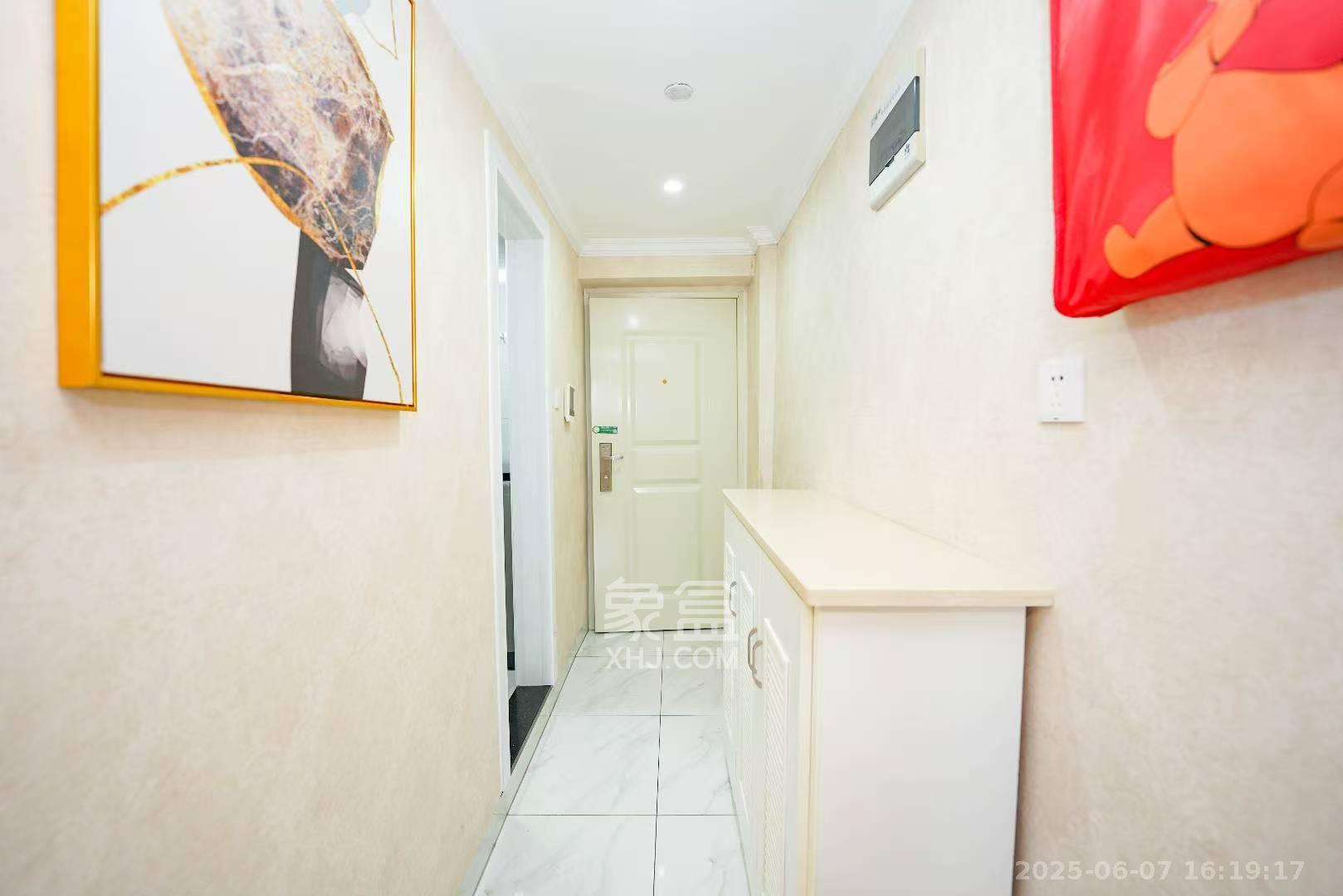 怡海星城  1室1厅1卫    1000.0元/月 怡海星城  1室1厅1卫    1000.0元/月室内图