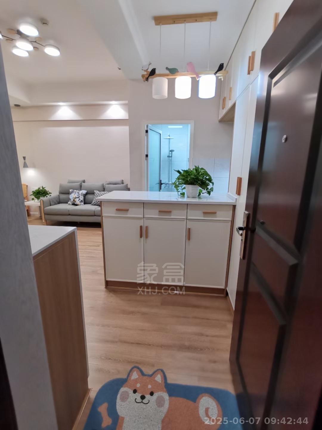 中泰财富湘江 1室1厅1卫 1500.0元/月 中泰财富湘江 1室1厅1卫 1500.0元/月室内图