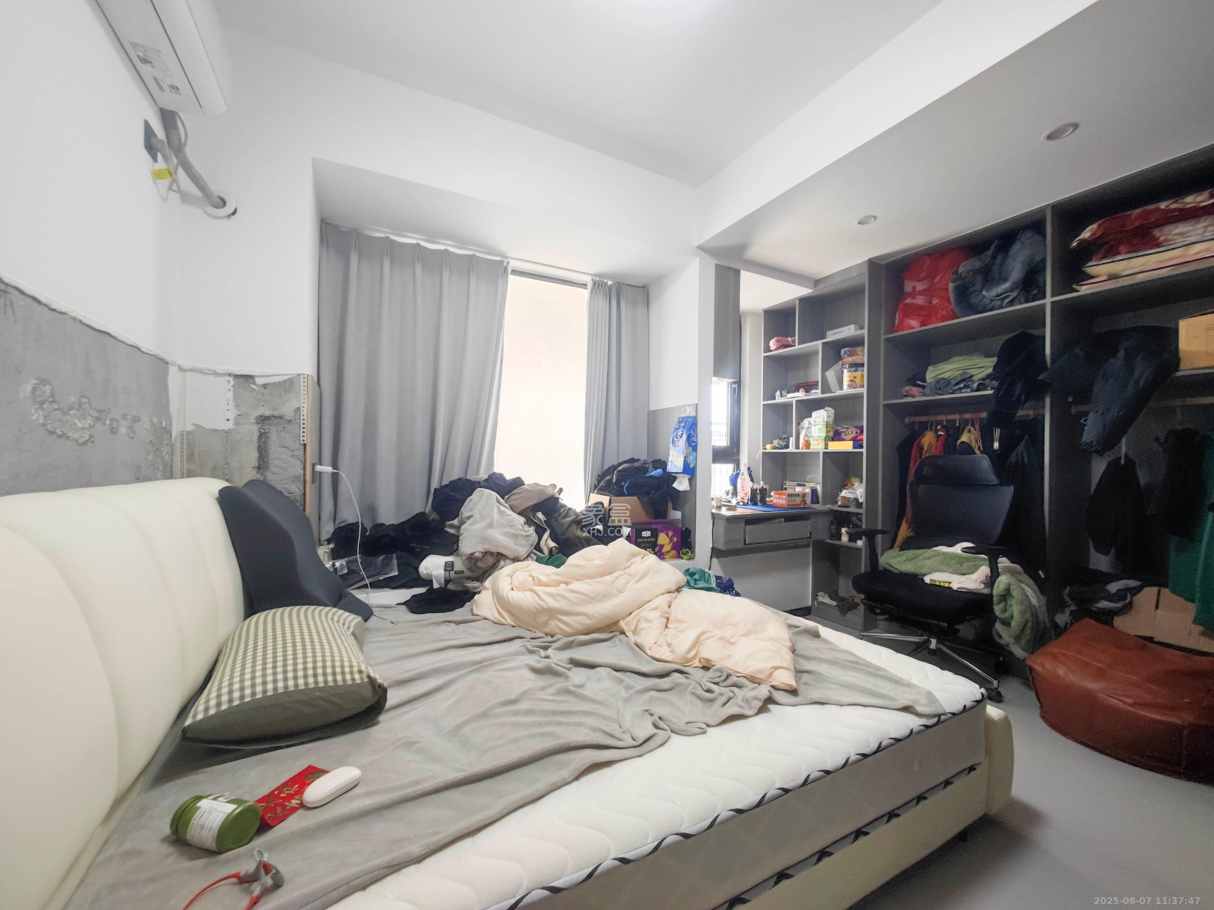 远洋红星天铂一期 3室2厅2卫 100.0万 远洋红星天铂一期 3室2厅2卫 100.0万卧室