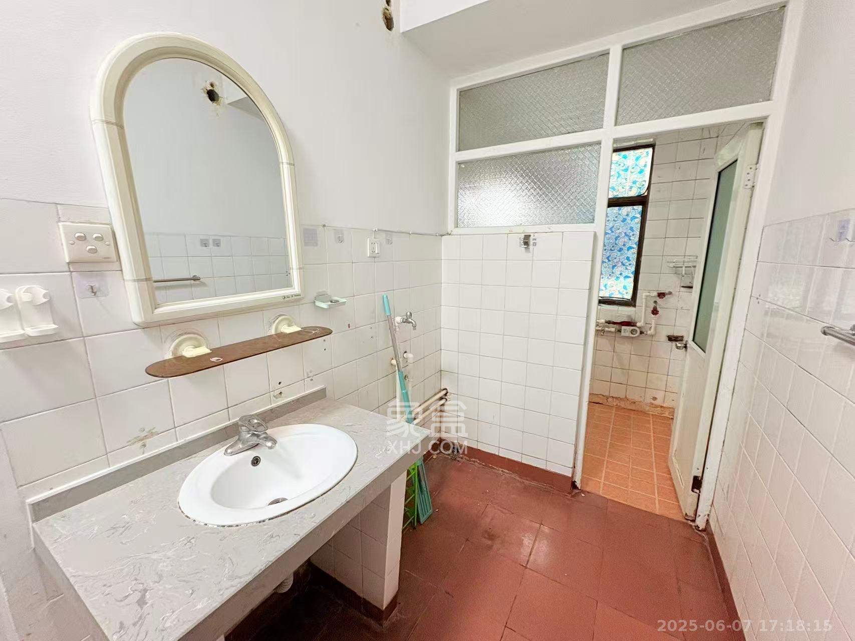 省财政厅宿舍 3室2厅2卫 3000.0元/月 省财政厅宿舍 3室2厅2卫 3000.0元/月室内图