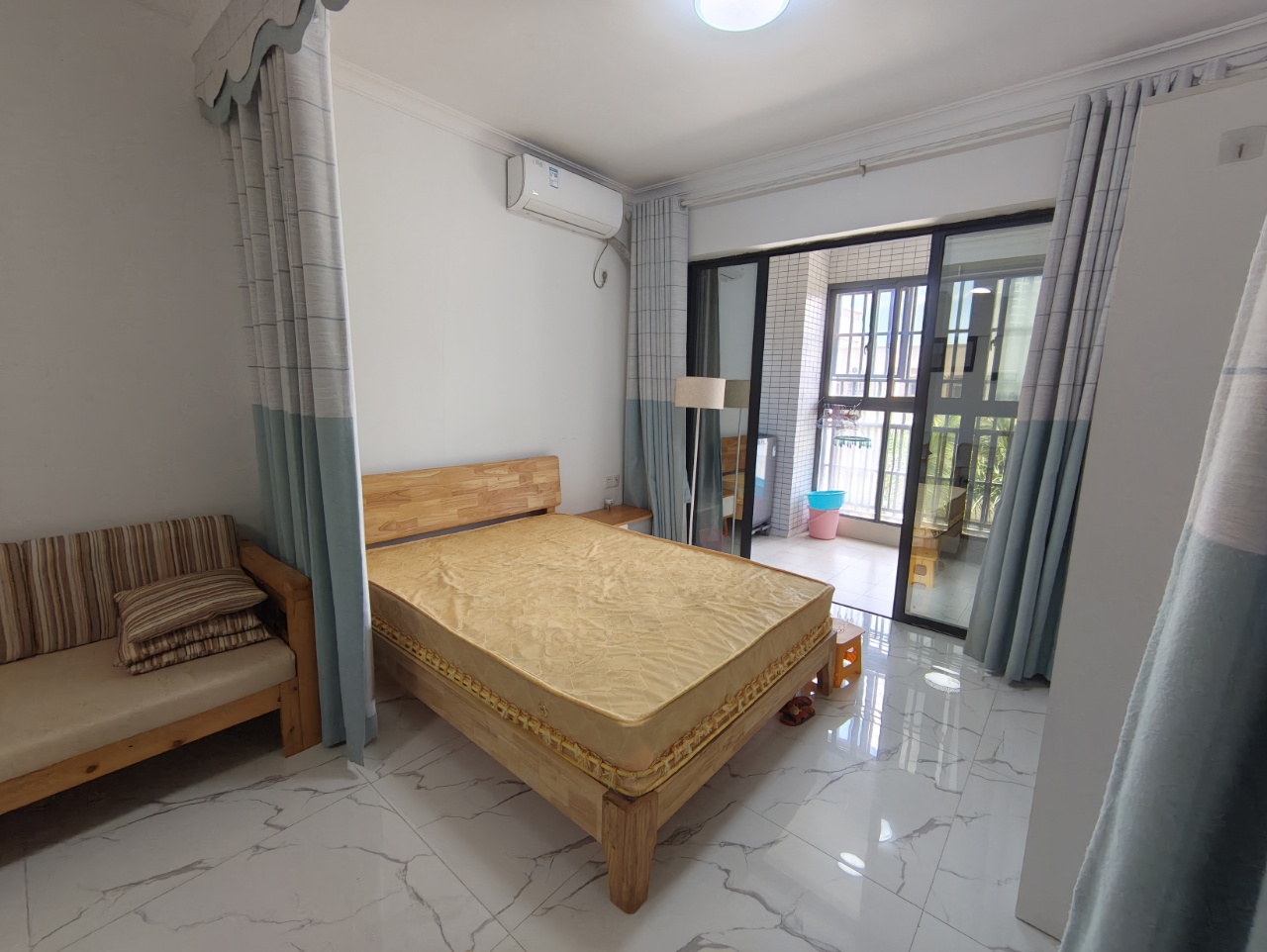 蓝海瑞园 1室1厅1卫 1800.0元/月 蓝海瑞园 1室1厅1卫 1800.0元/月室内图