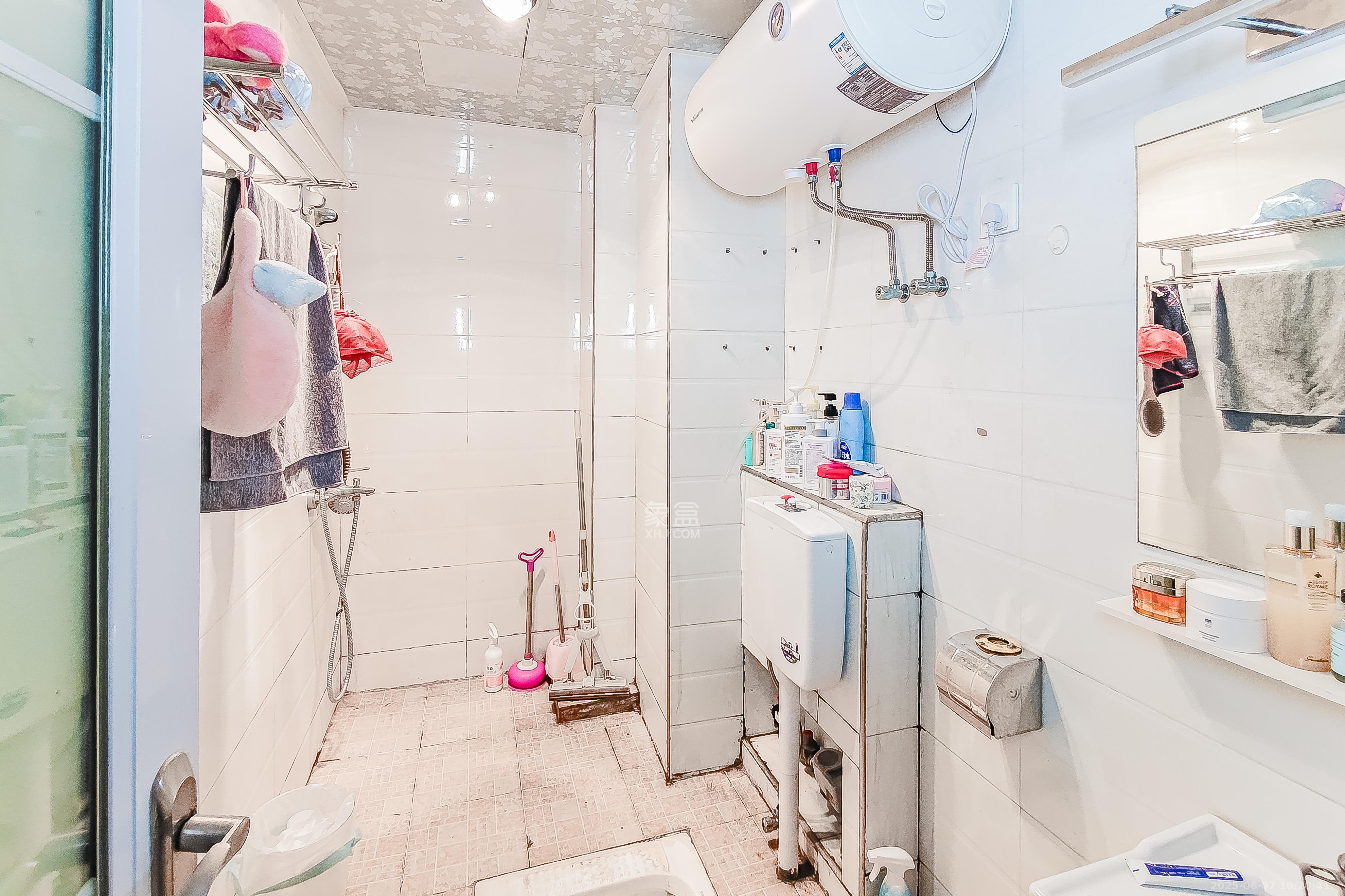 万博汇 1室1厅1卫 1500.0元/月 万博汇 1室1厅1卫 1500.0元/月室内图