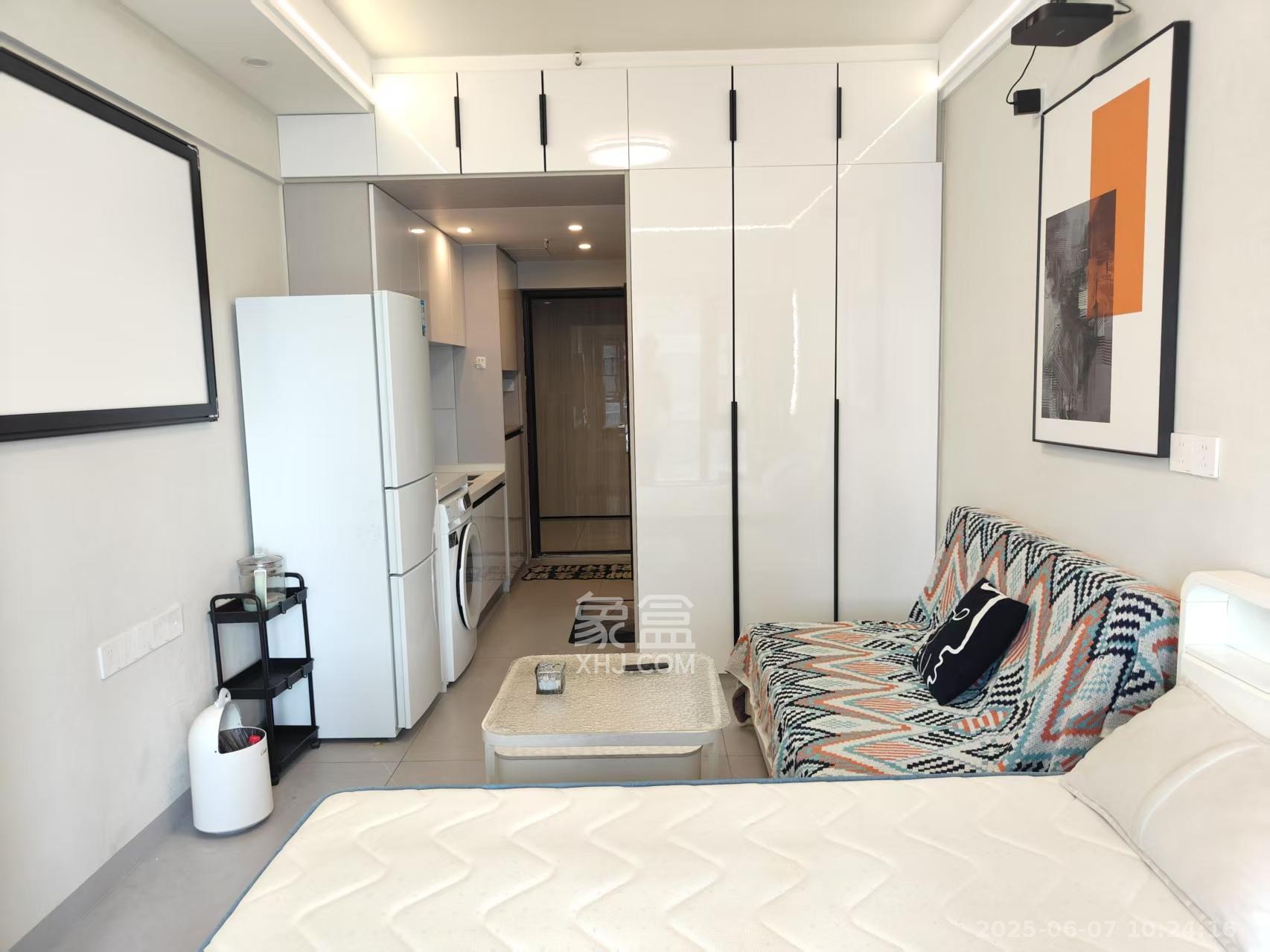 保利天禧EF区  1室1厅1卫    2100.0元/月 保利天禧EF区  1室1厅1卫    2100.0元/月室内图