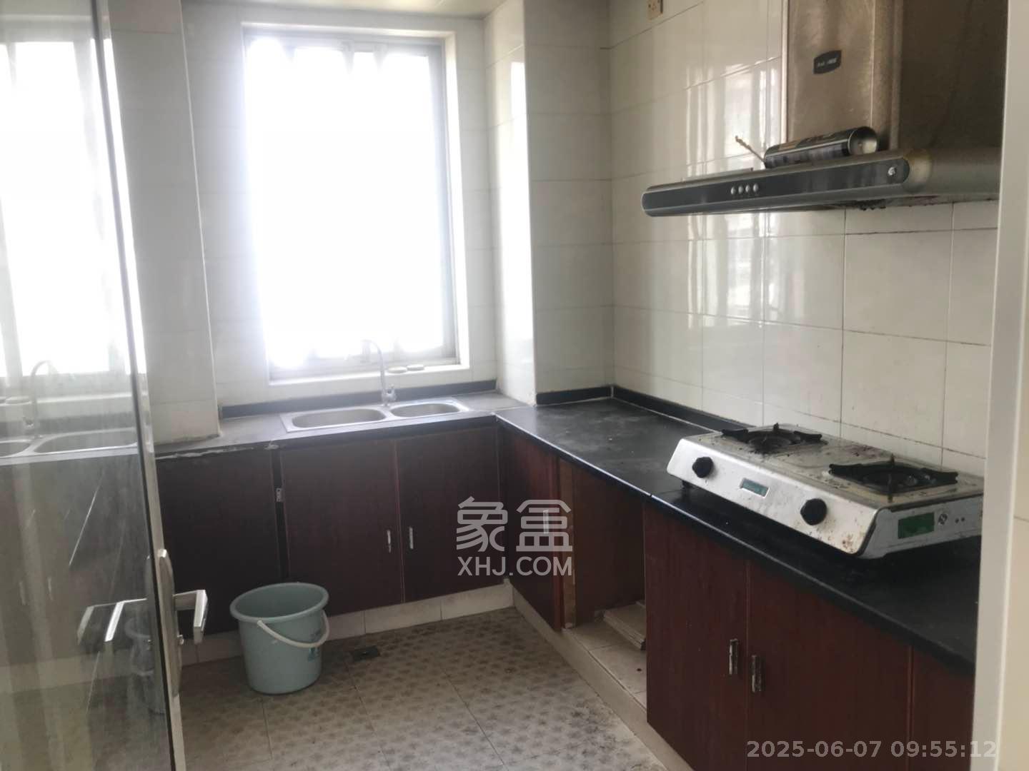 华雅花园  3室2厅1卫    2900.0元/月室内图