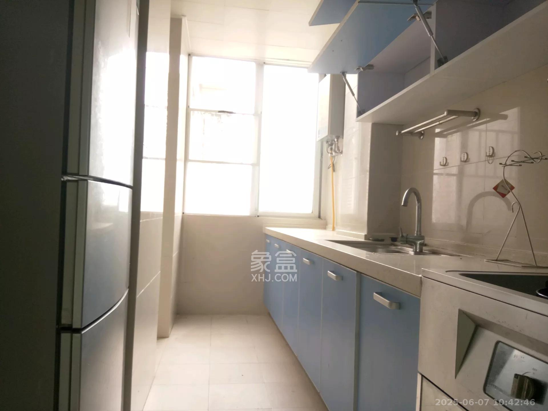 岳麓现代城 4室2厅2卫 3600.0元/月 岳麓现代城 4室2厅2卫 3600.0元/月室内图