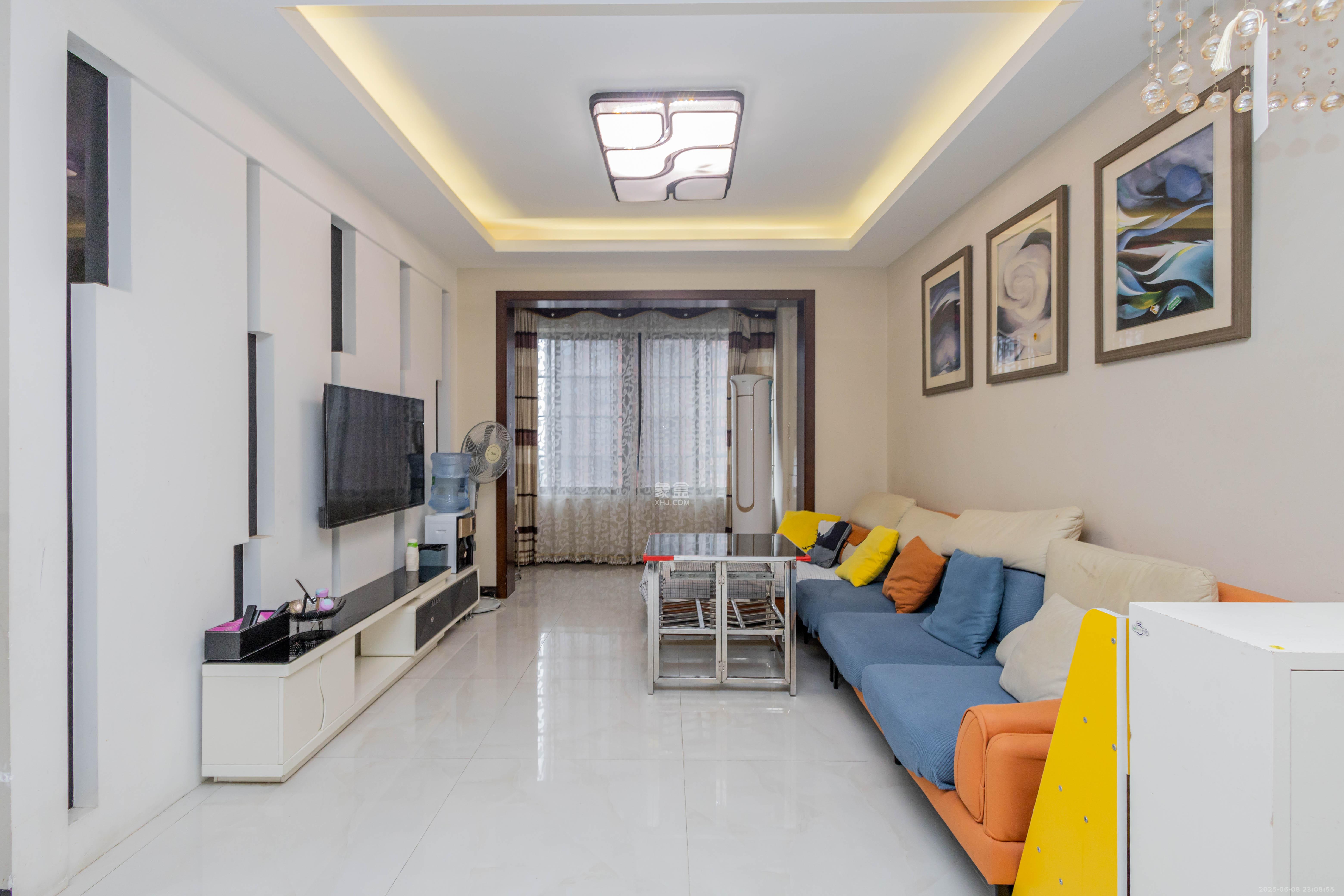 辉宏橄榄城  3室2厅1卫    65.0万 辉宏橄榄城  3室2厅1卫    65.0万客厅