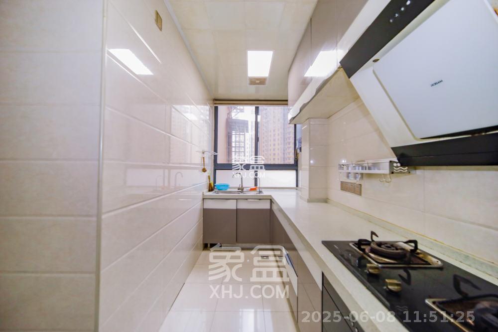 新盛珑璟台  1室0厅0卫    2200.0元/月 新盛珑璟台  1室0厅0卫    2200.0元/月室内图