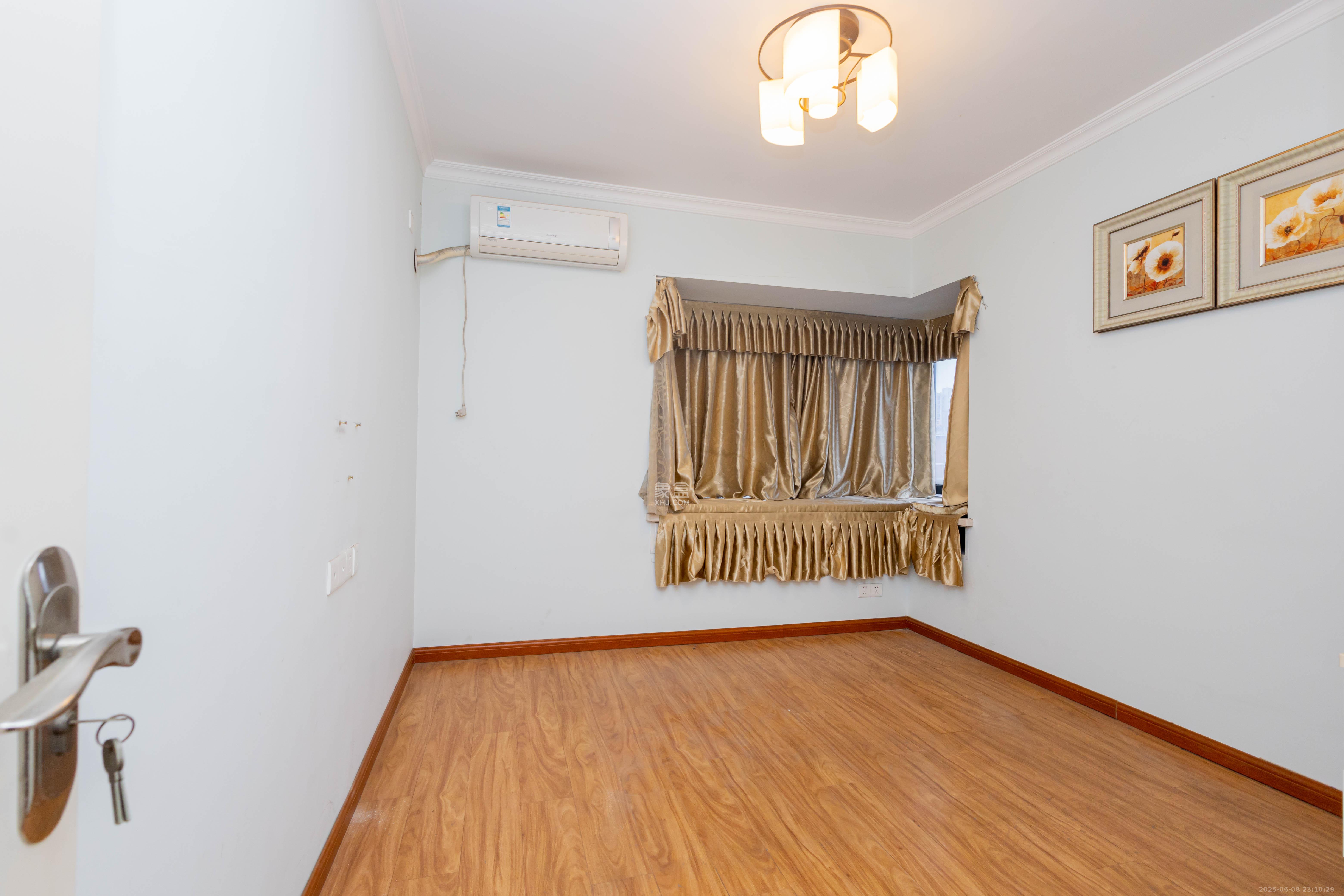 中国铁建国际城一期 3室2厅1卫 43.8万 中国铁建国际城一期 3室2厅1卫 43.8万卧室