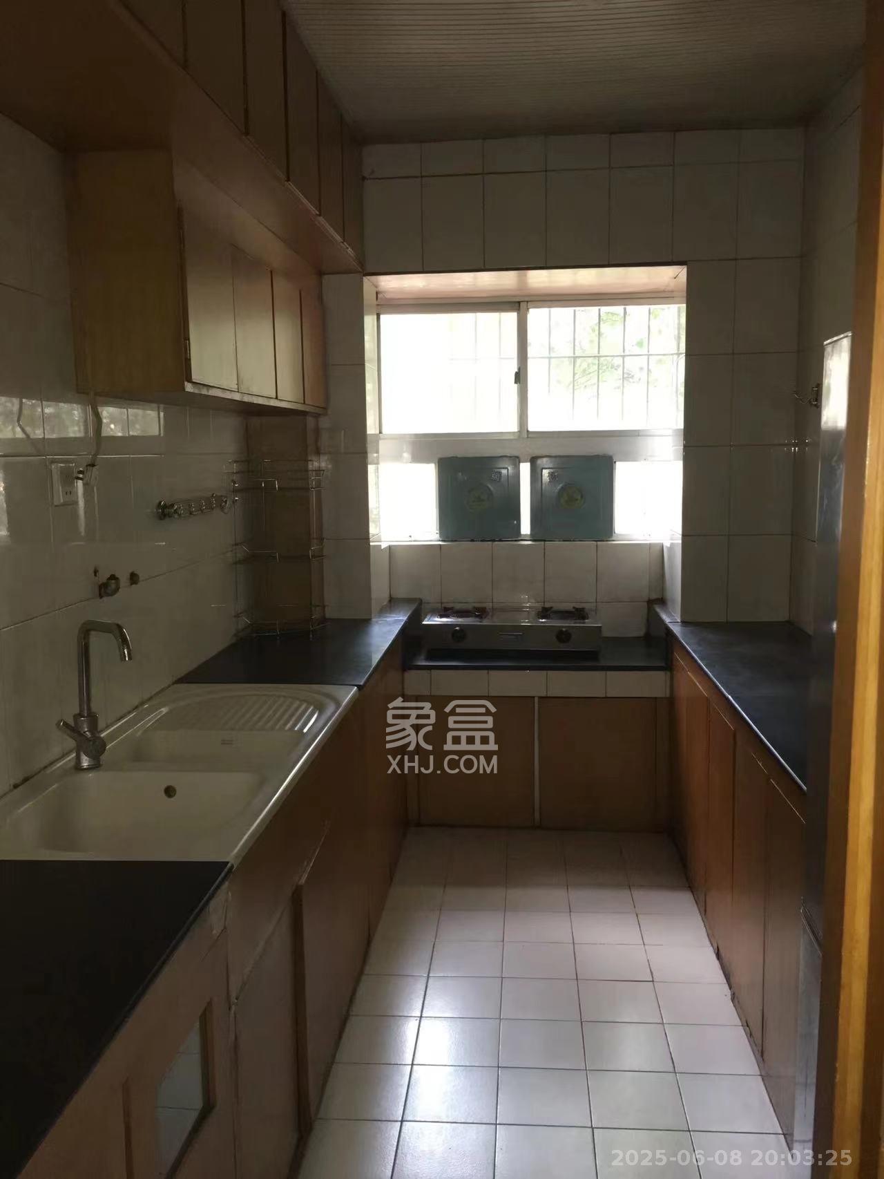 东塘电力院  1室2厅1卫   3200.00元/月室内图