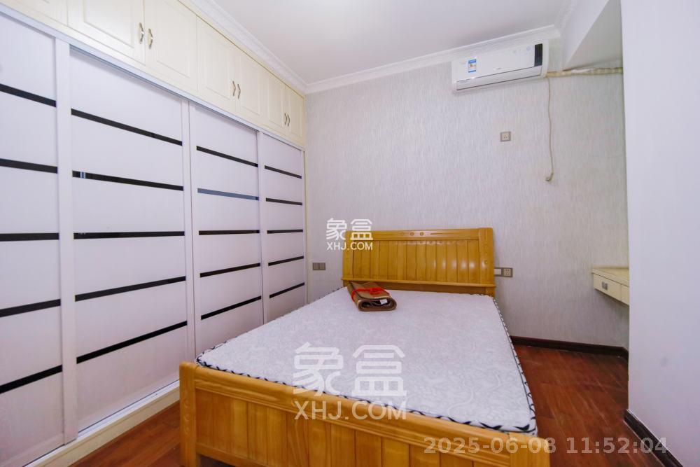 新盛珑璟台  1室0厅0卫   2200.00元/月室内图
