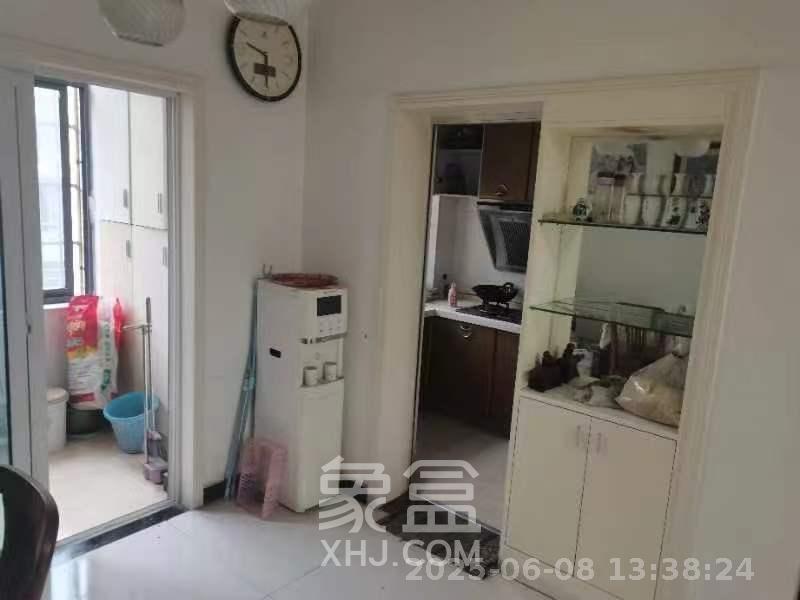 山水湾  2室2厅1卫   1700.00元/月室内图
