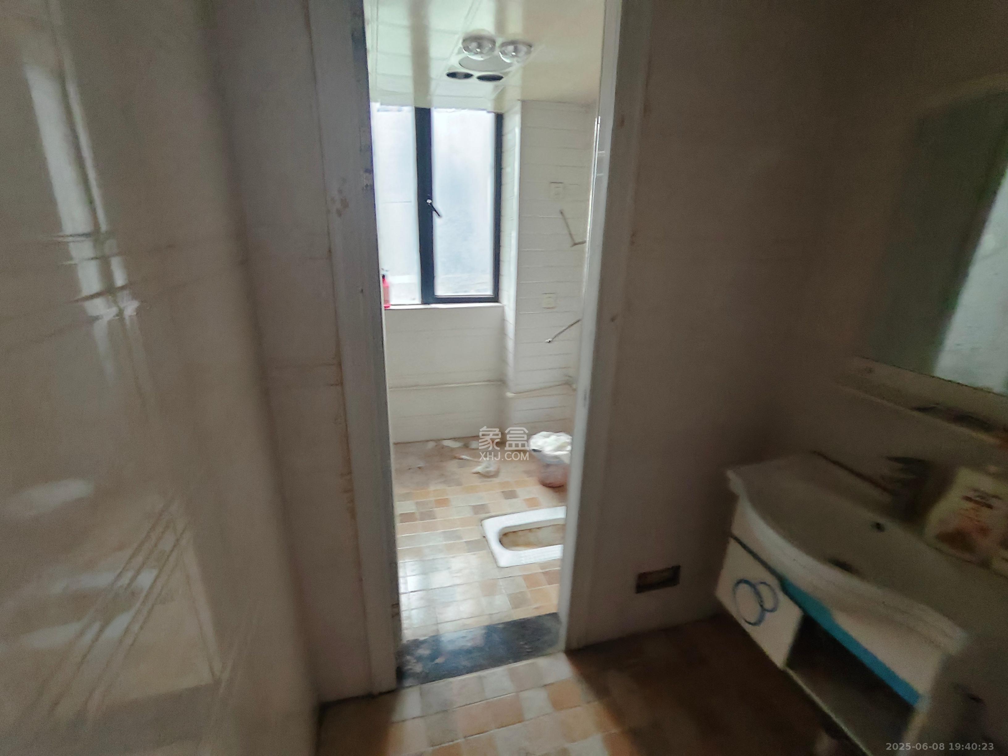 清溪川九号 3室2厅2卫 2700.0元/月 清溪川九号 3室2厅2卫 2700.0元/月室内图