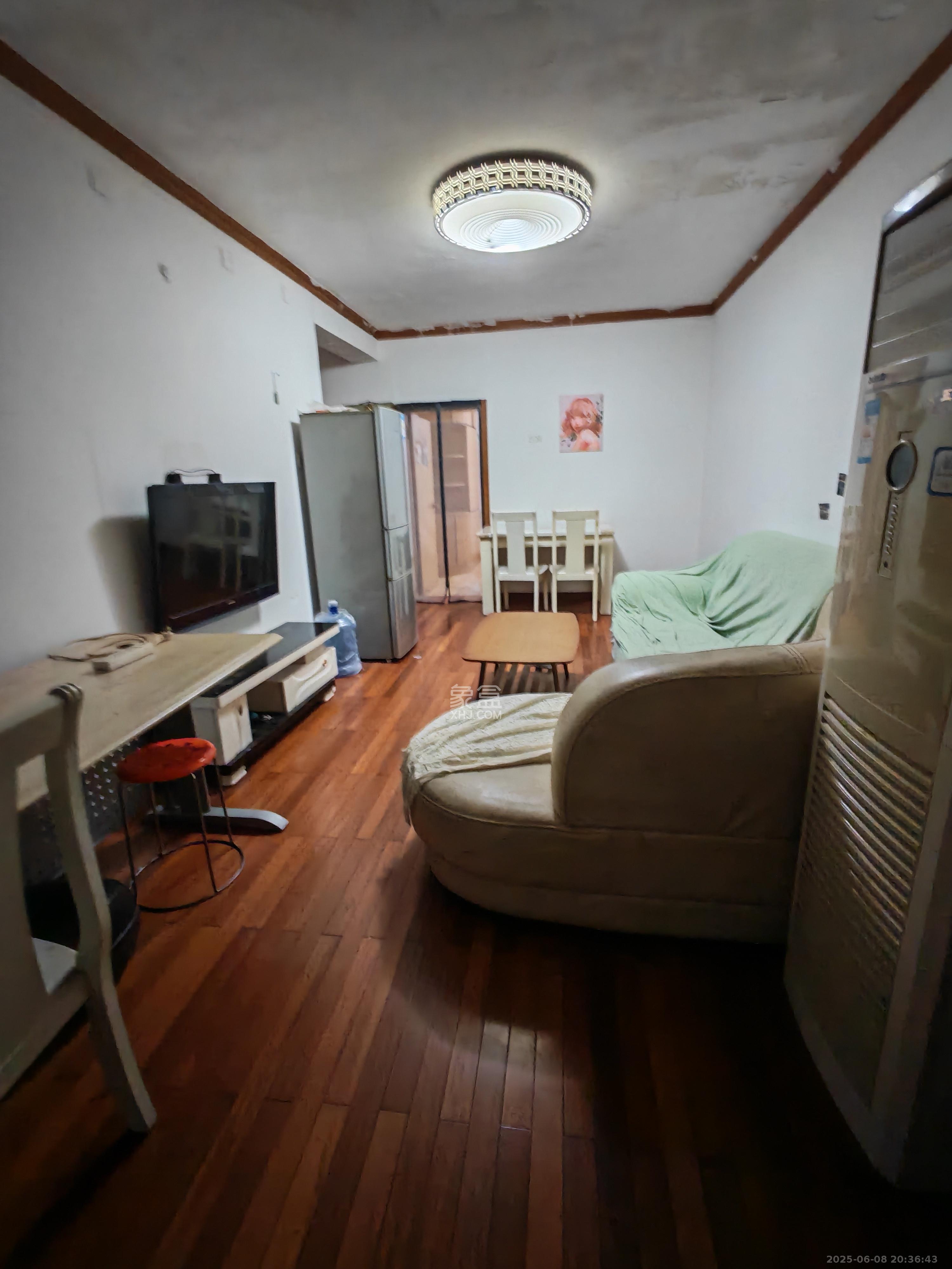 牛婆塘社区  2室1厅1卫   1600.00元/月